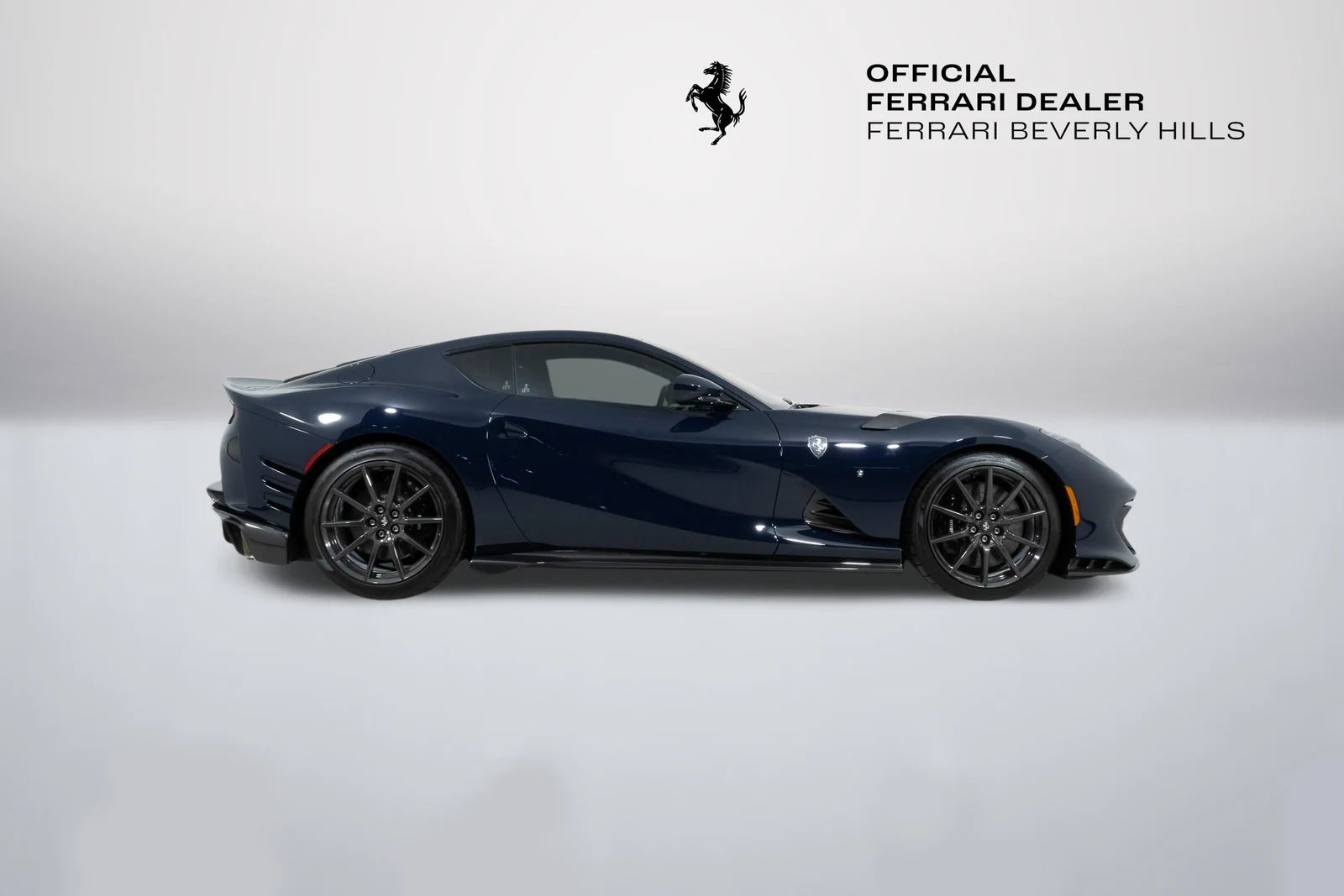 2022 Ferrari 812 Competizione, 6/30