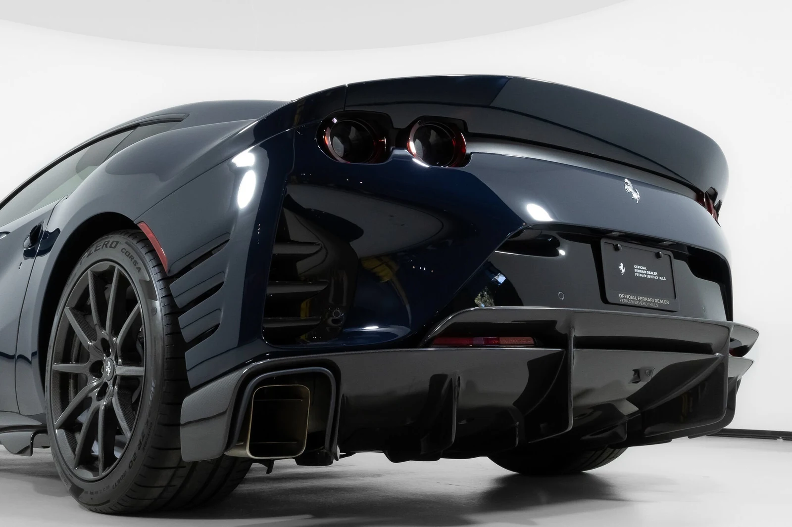 2022 Ferrari 812 Competizione, 11/30