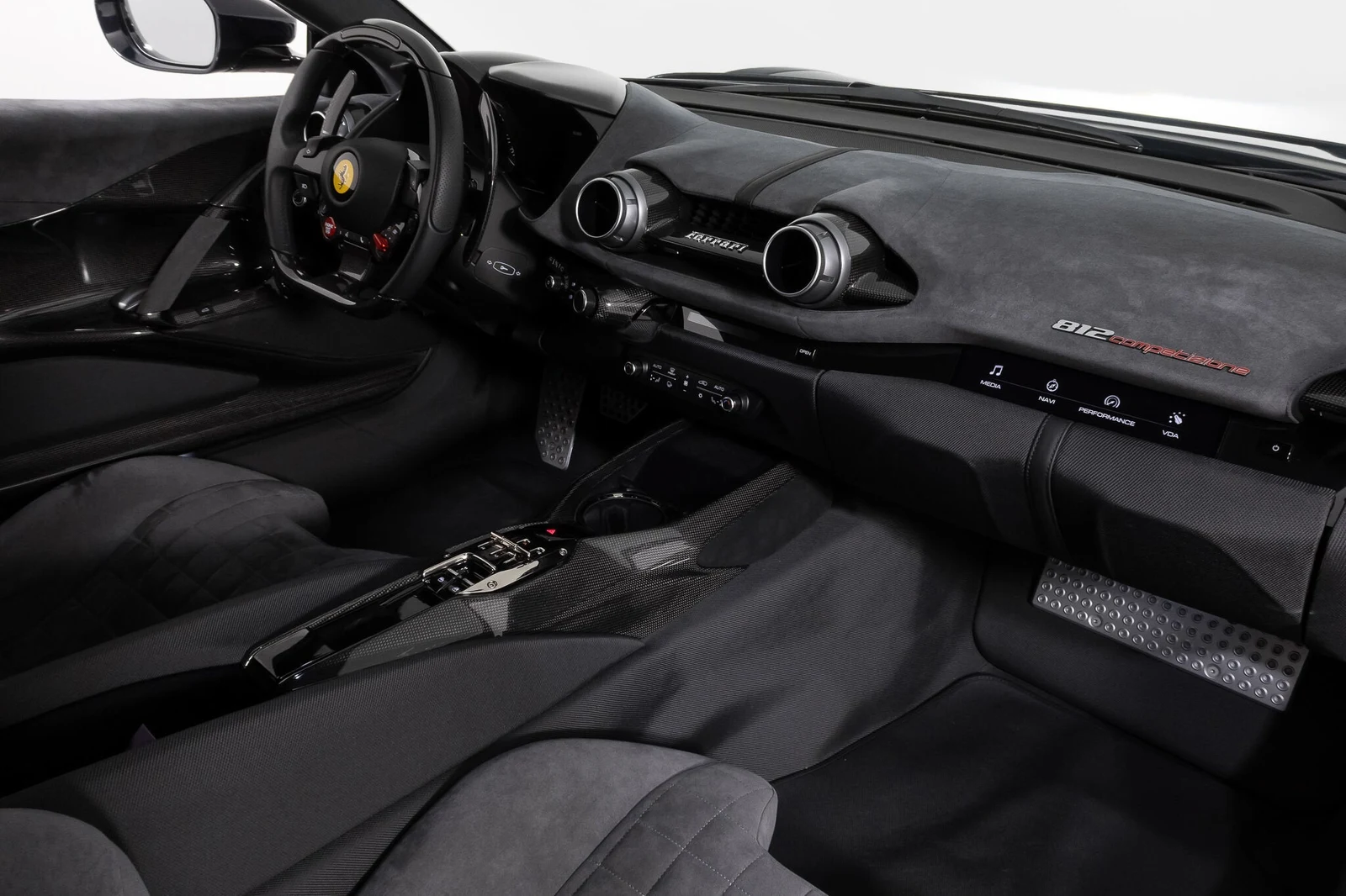 2022 Ferrari 812 Competizione, 25/30