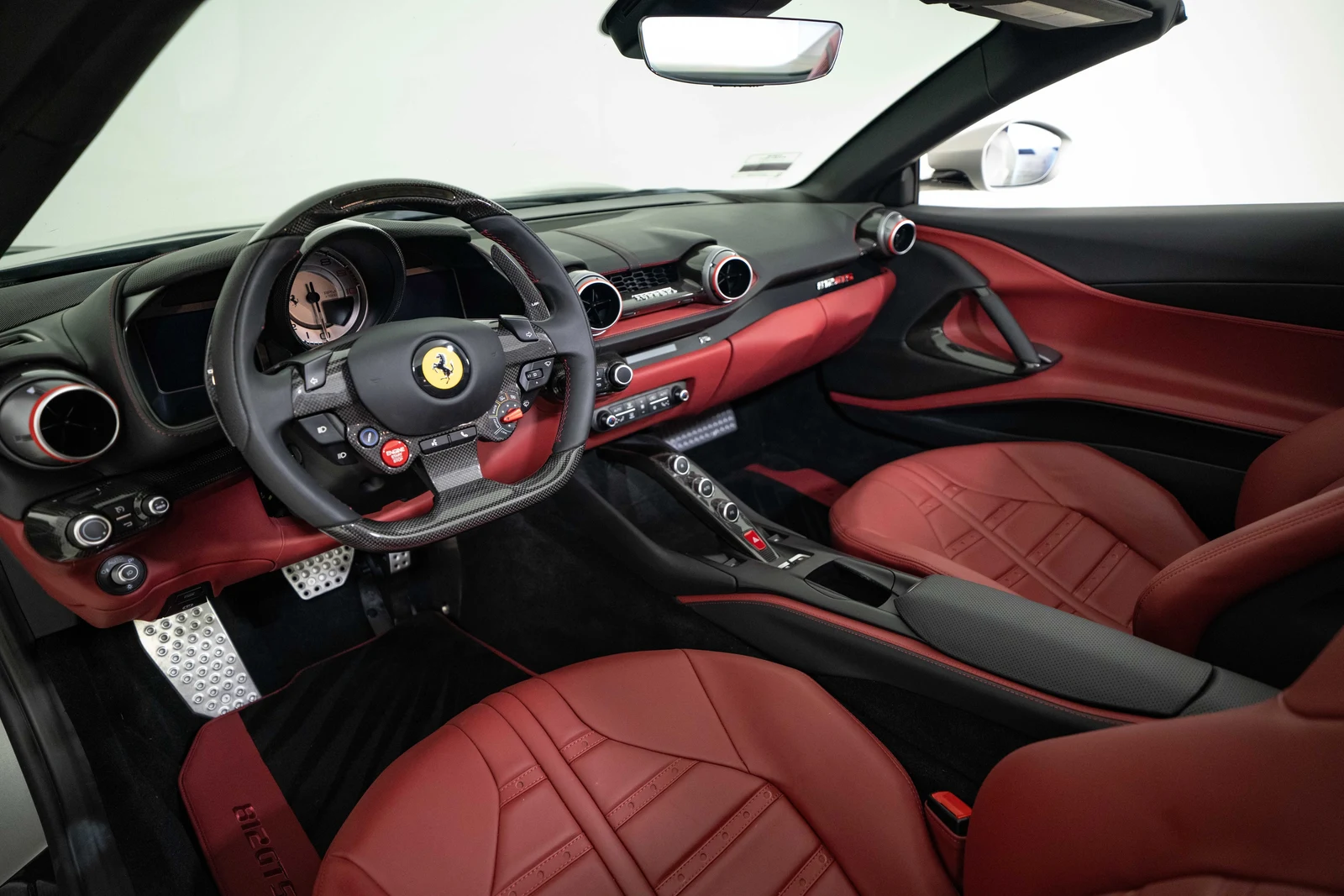 2022 Ferrari 812 GTS, 17/30