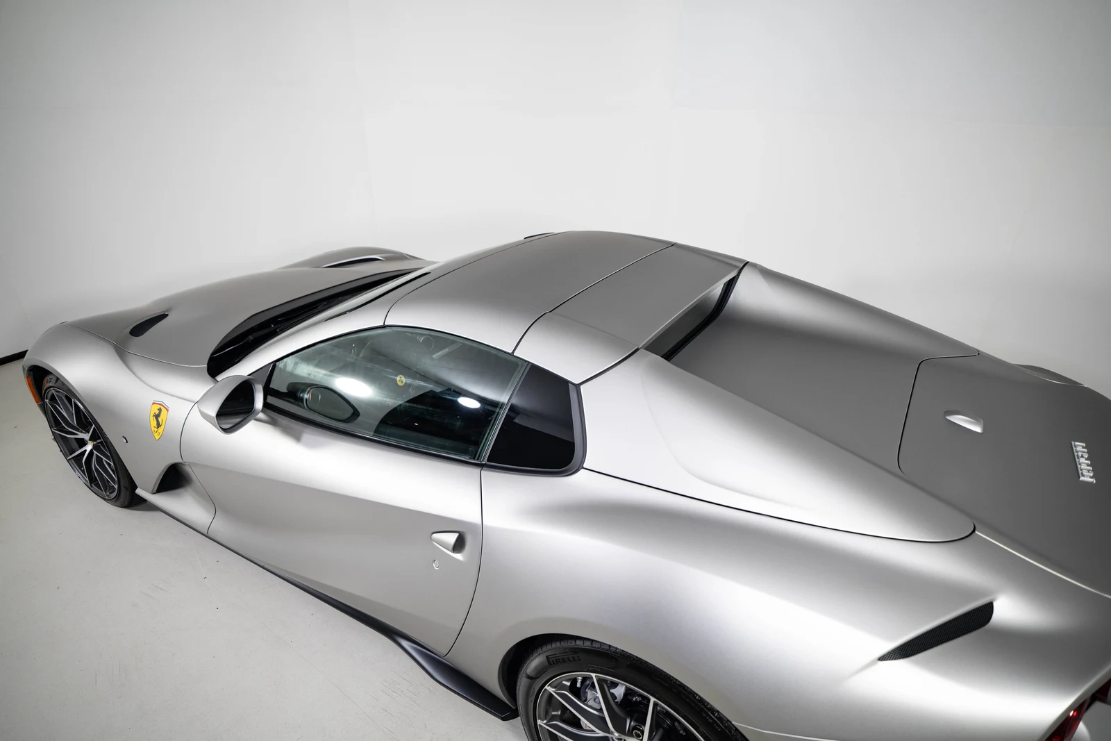 2022 Ferrari 812 GTS, 29/30