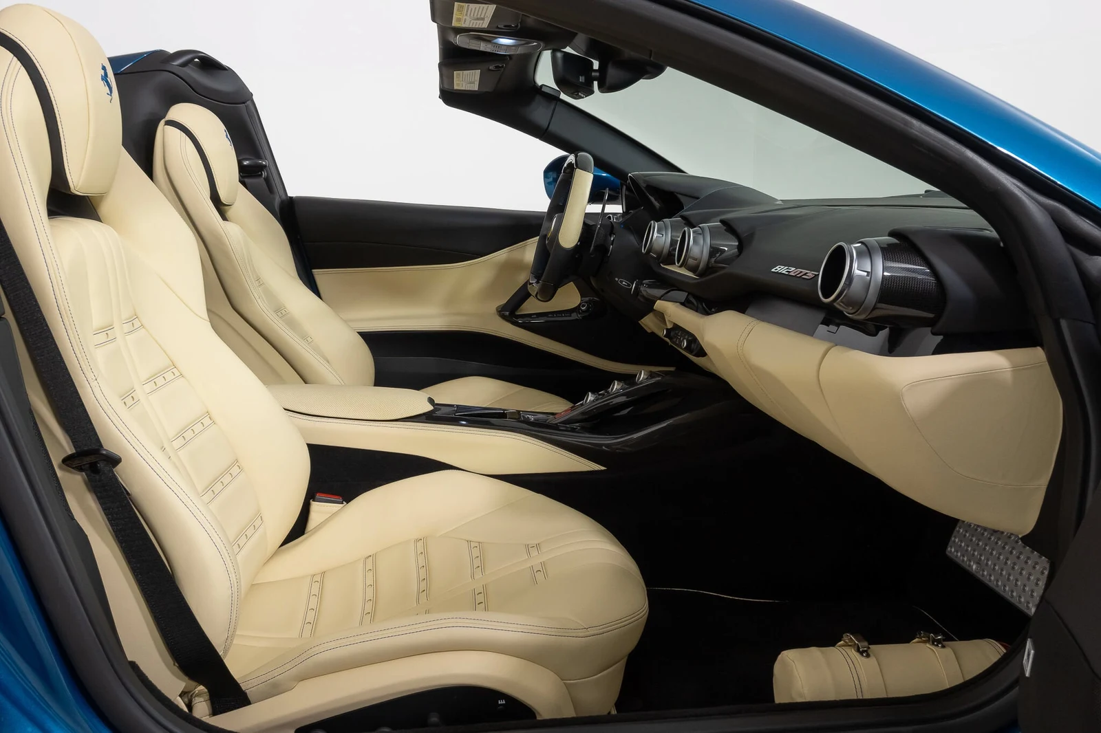 2021 Ferrari 812 GTS Atelier, 25/30