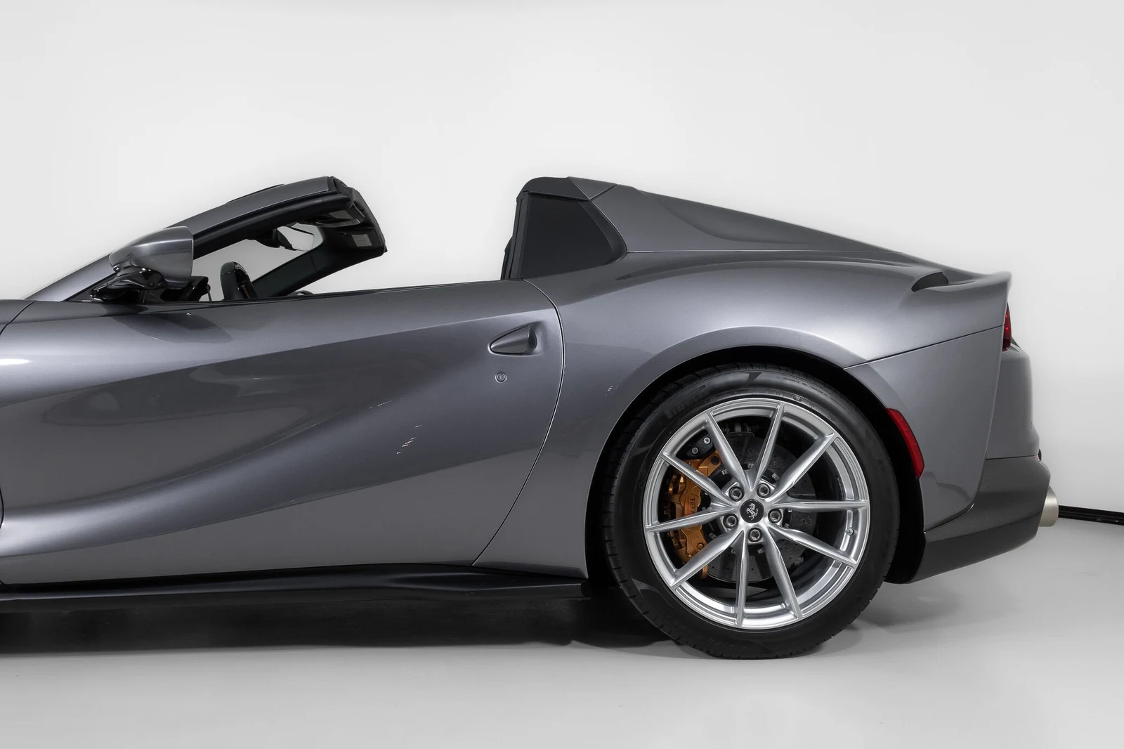 2021 Ferrari 812 GTS, 9/30
