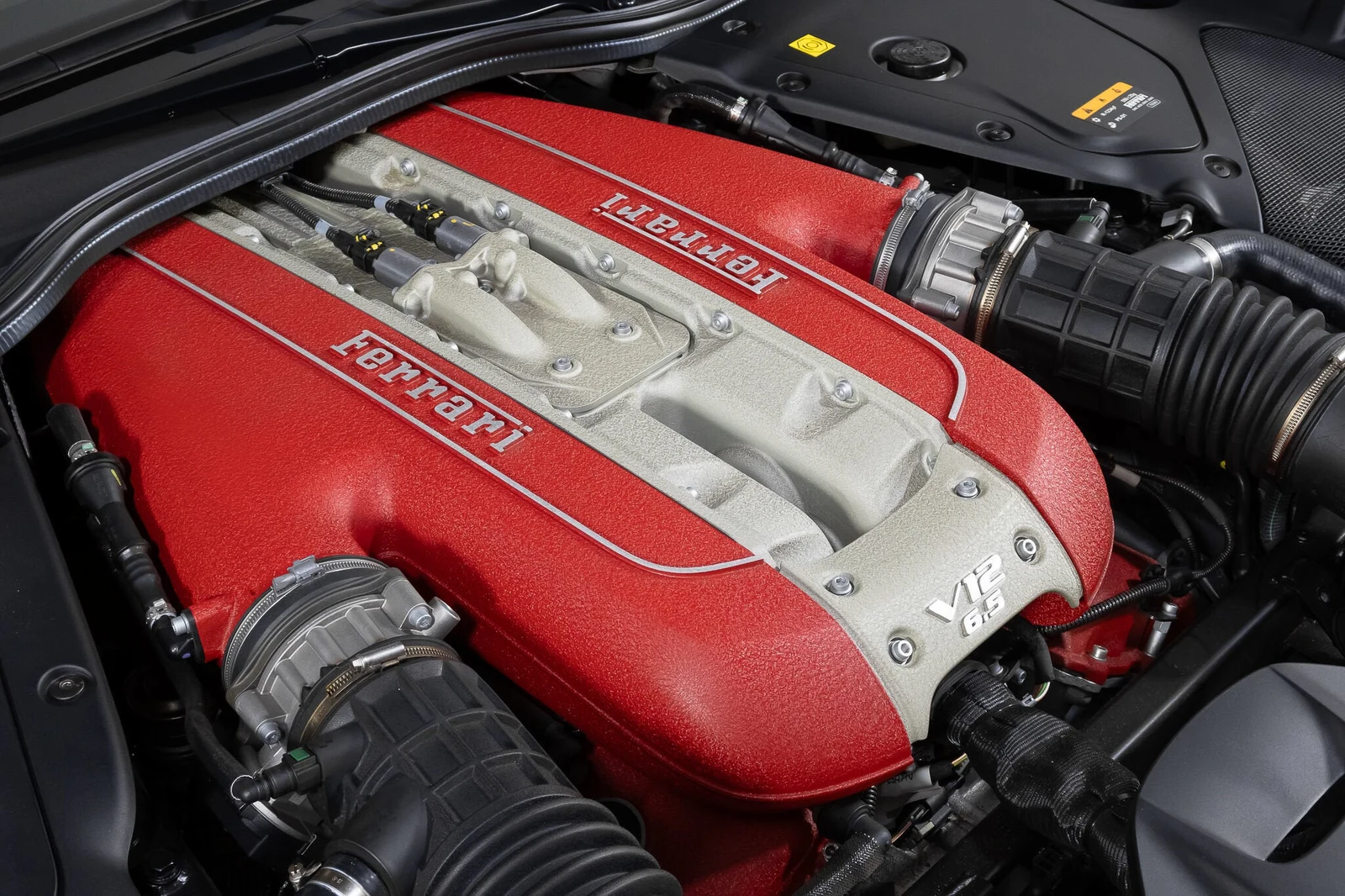 2021 Ferrari 812 GTS, 14/30