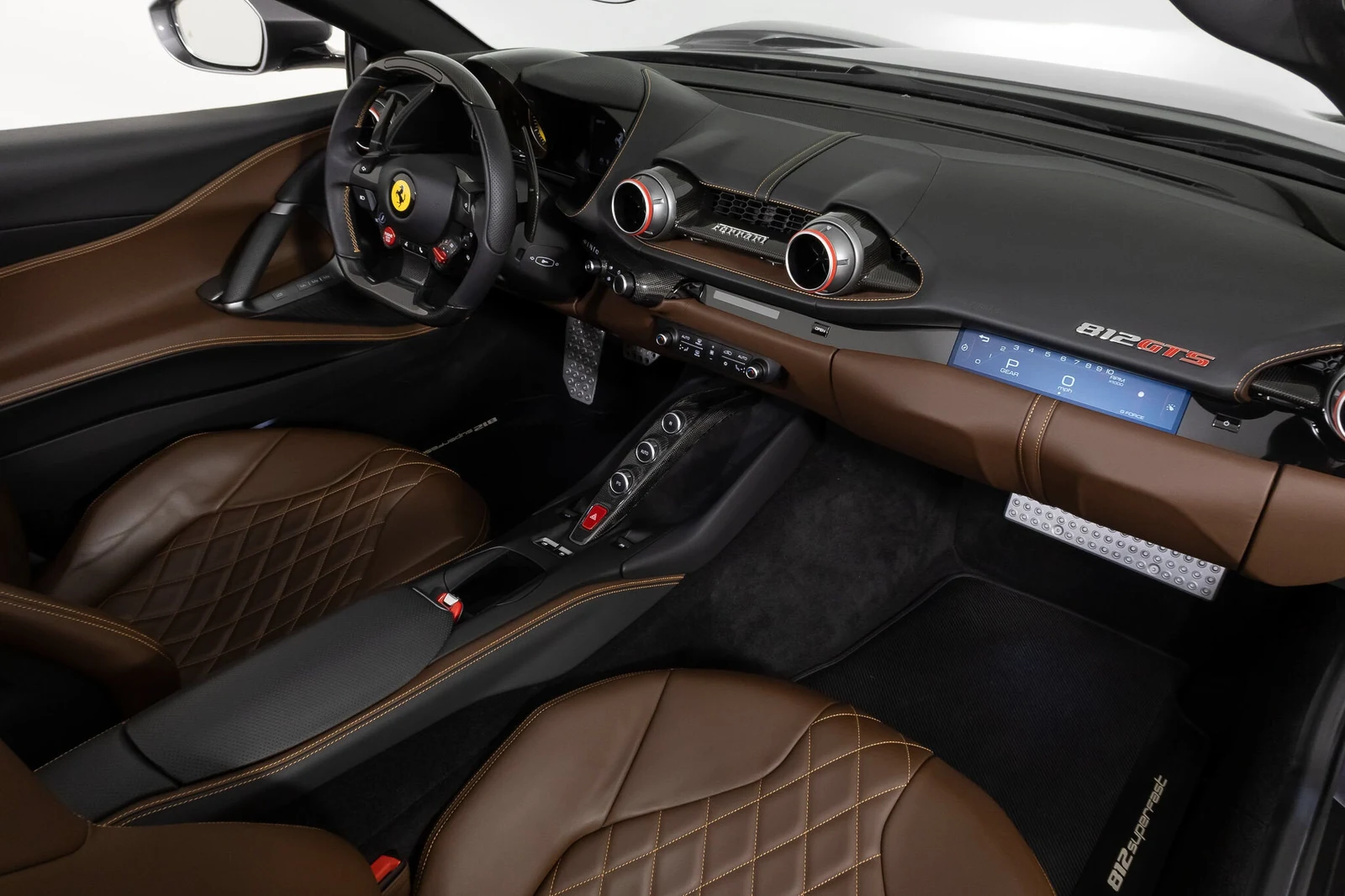 2021 Ferrari 812 GTS, 24/30