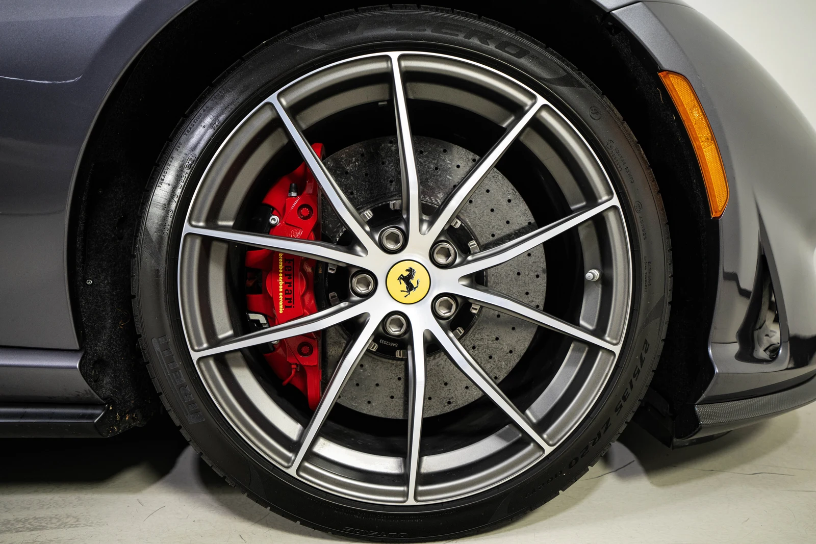 2022 Ferrari 812 GTS, 7/30