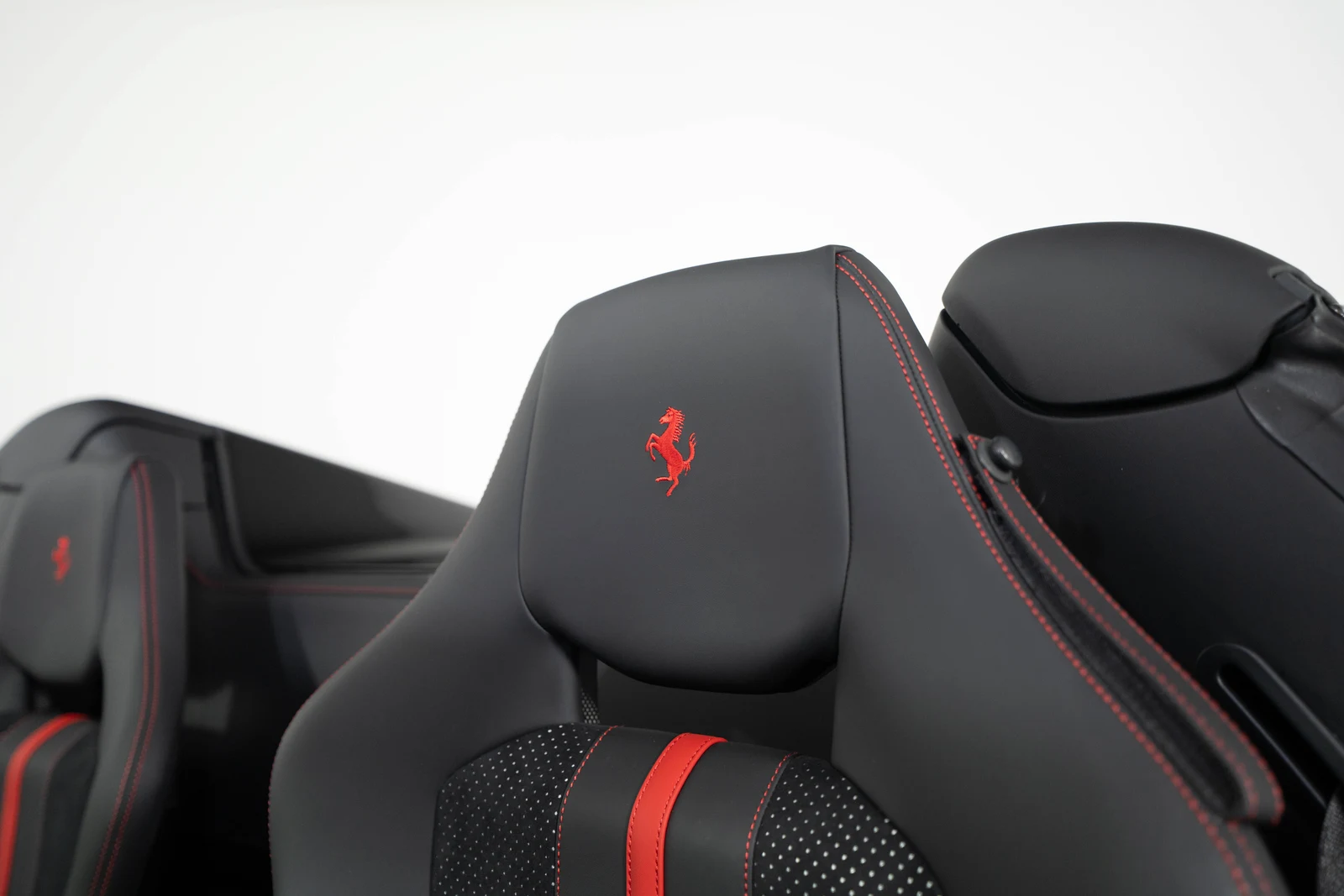2023 Ferrari F8 Spider, 24/30