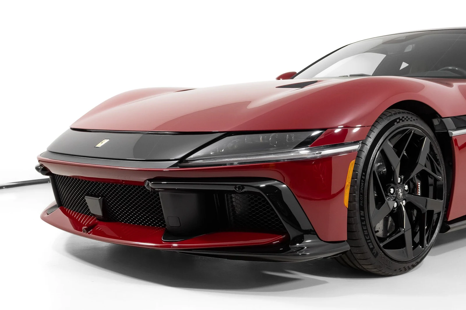 2025 Ferrari 12Cilindri, 9/30