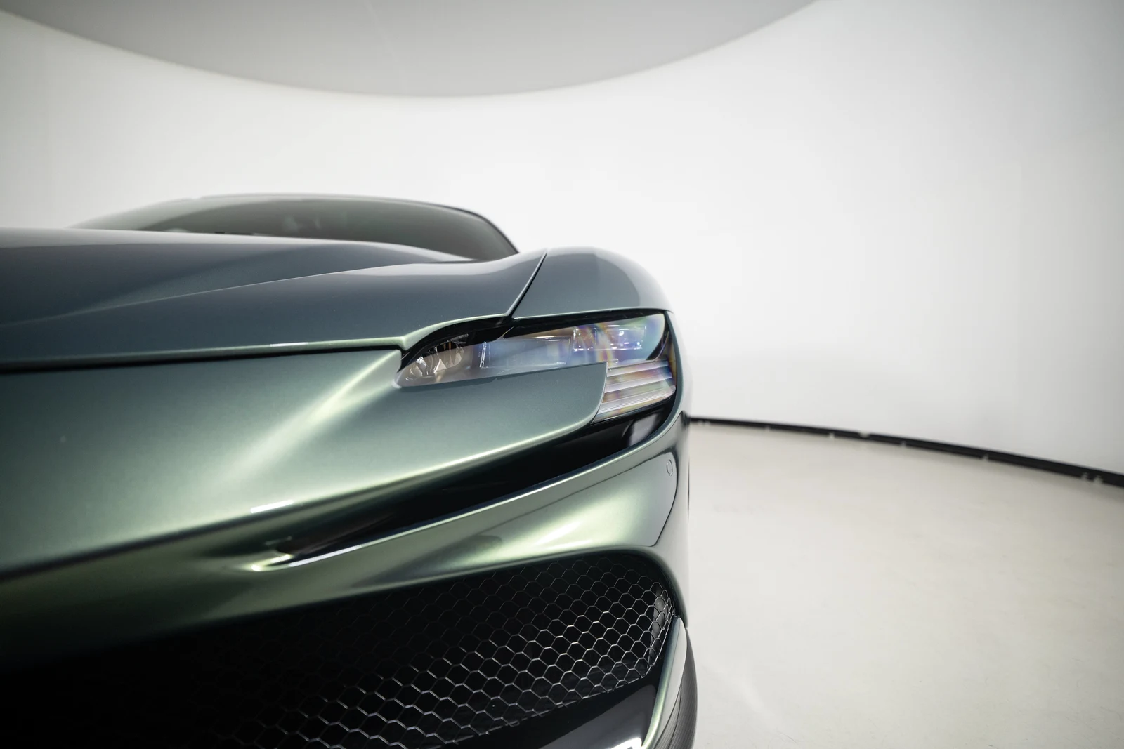 2024 Ferrari SF90 Spider Atelier, 16/30