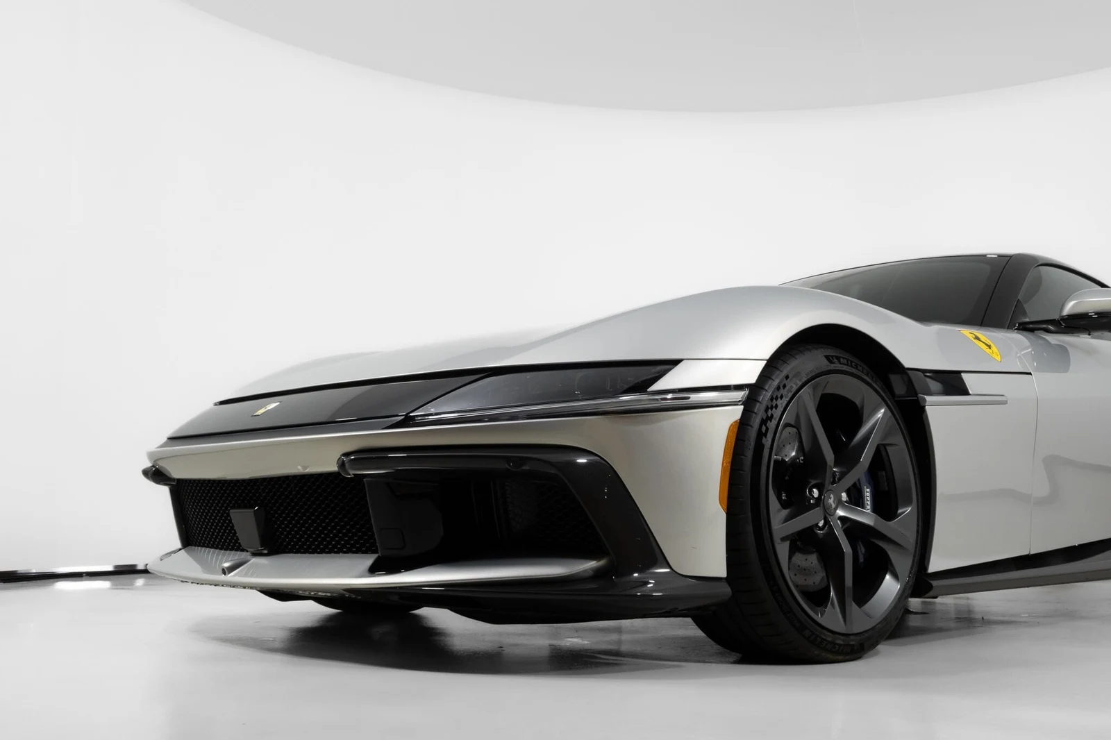 2025 Ferrari 12Cilindri, 7/30