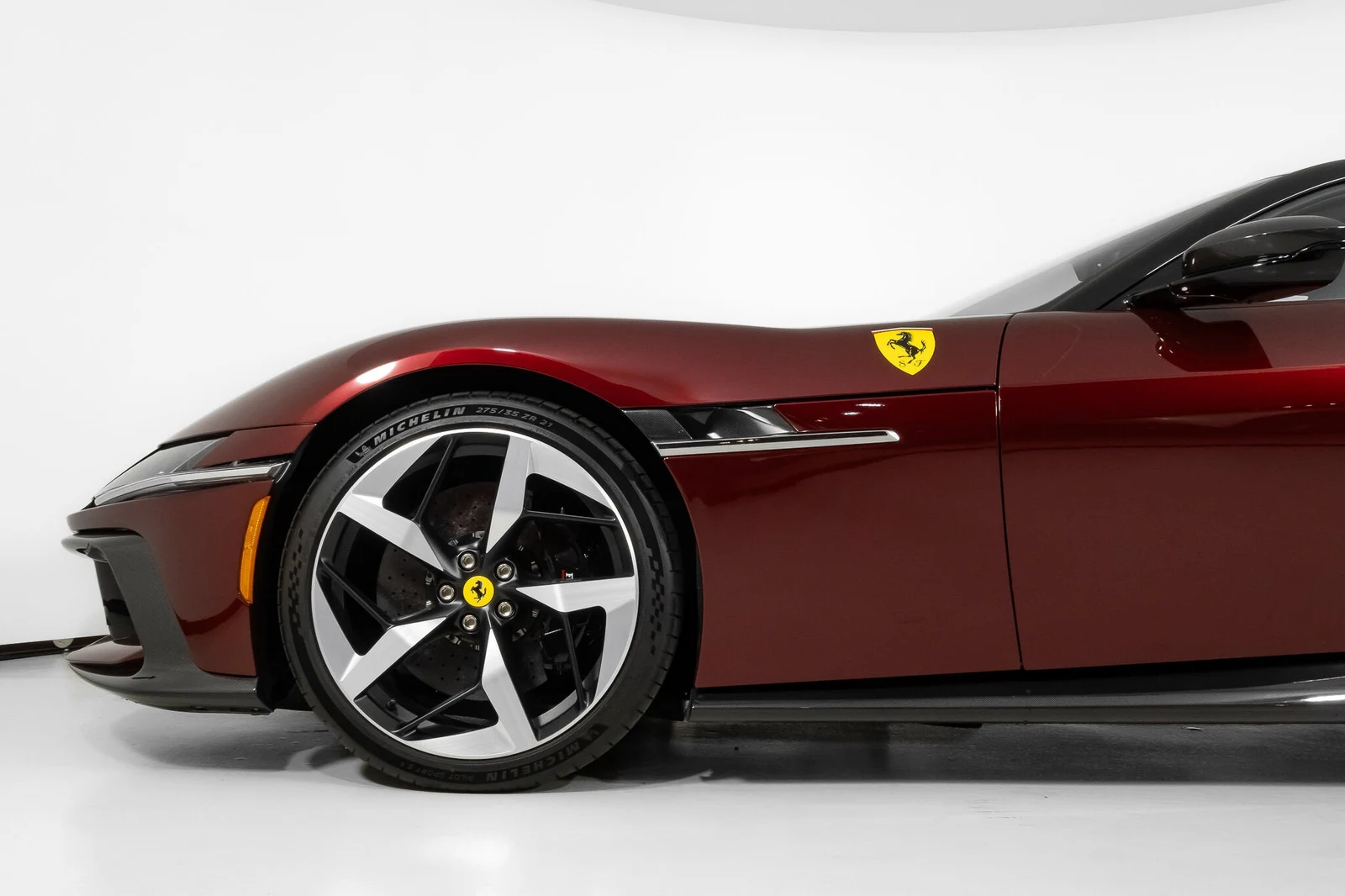 2025 Ferrari 12Cilindri, 11/30