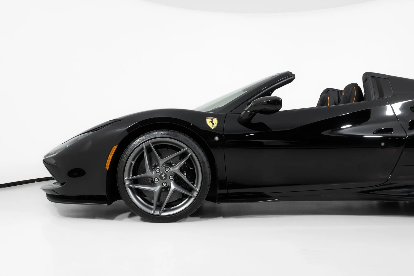 2022 Ferrari F8 Spider, 9/30