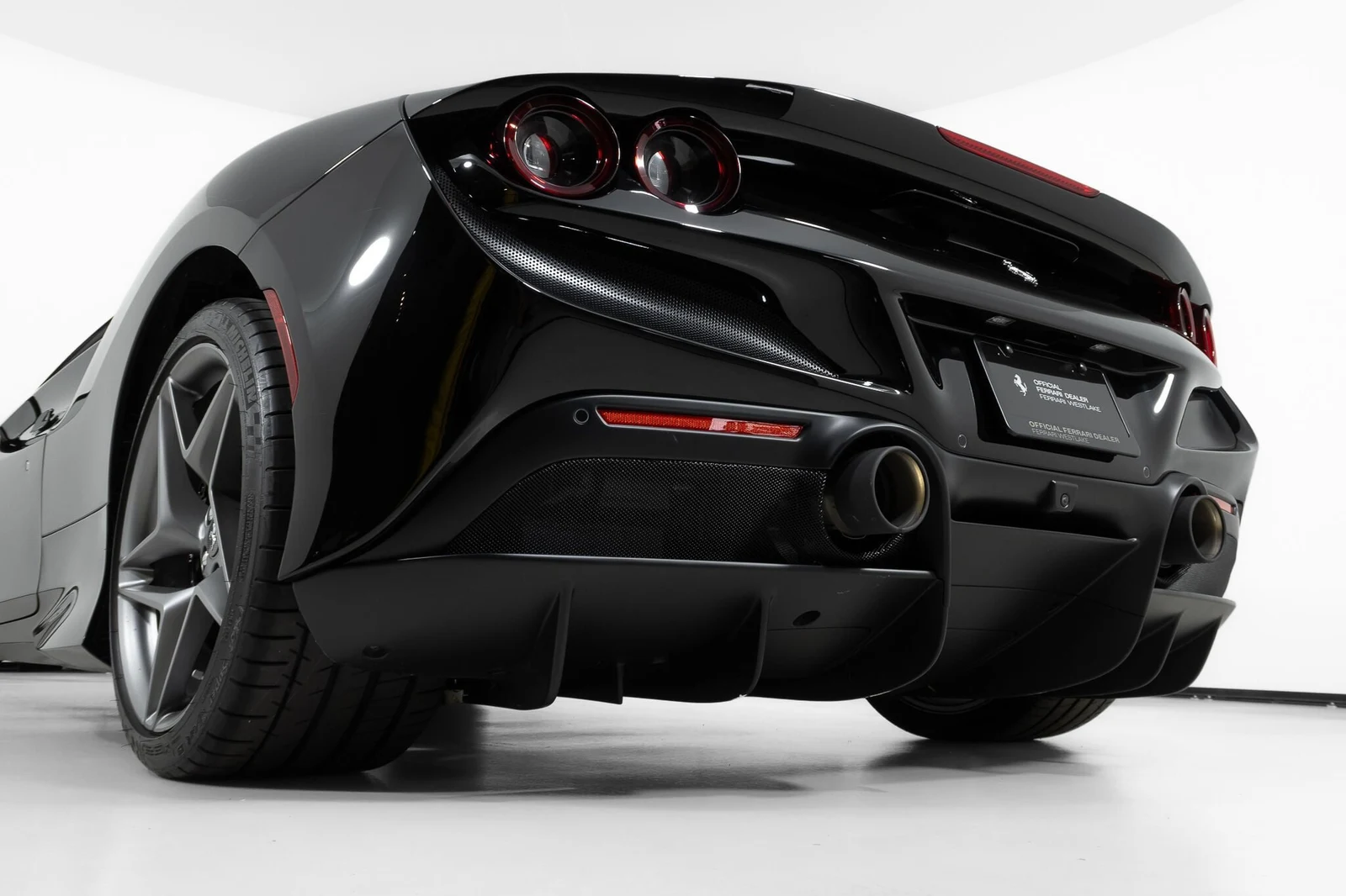 2022 Ferrari F8 Spider, 11/30