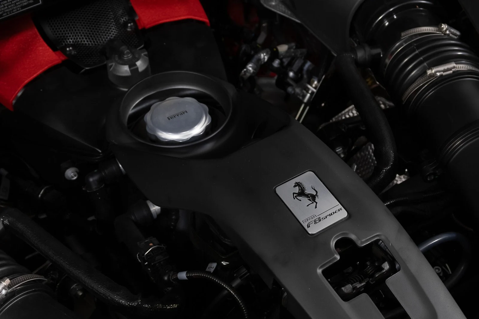 2022 Ferrari F8 Spider, 12/30