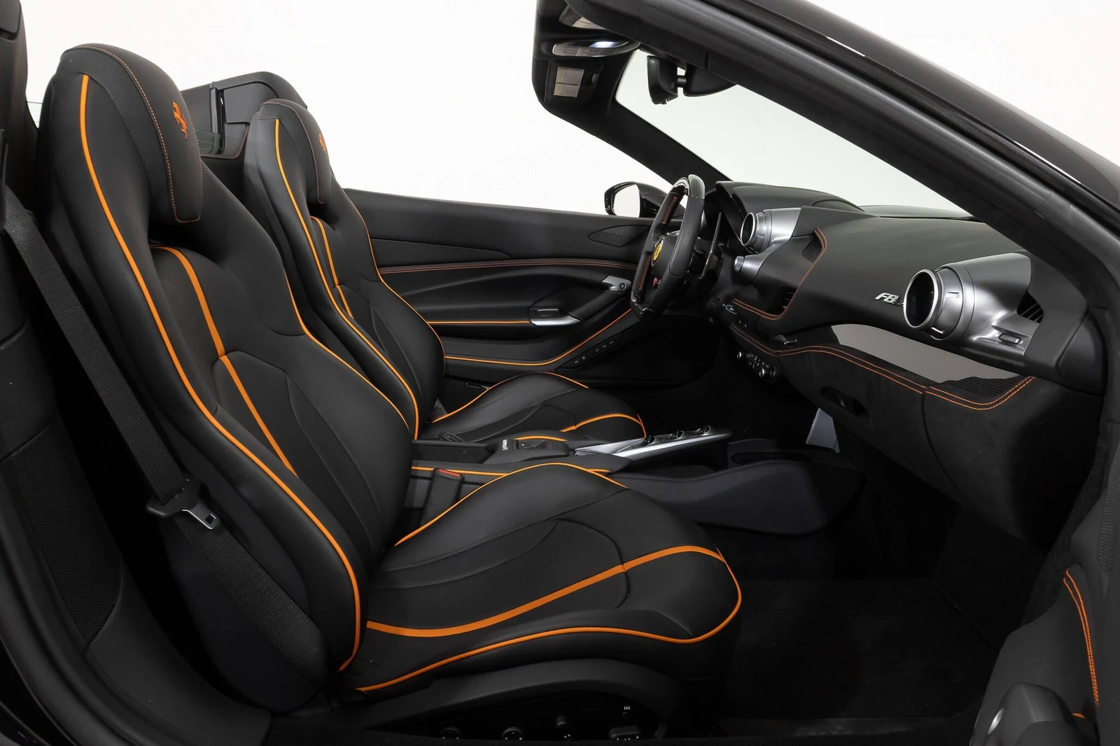 2022 Ferrari F8 Spider, 25/30