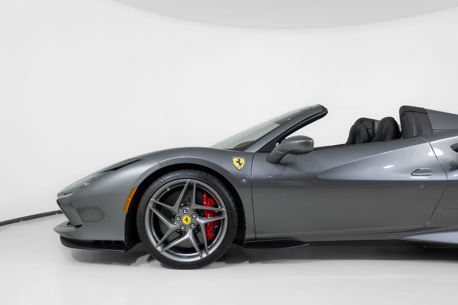 2022 Ferrari F8 Spider, 9/30