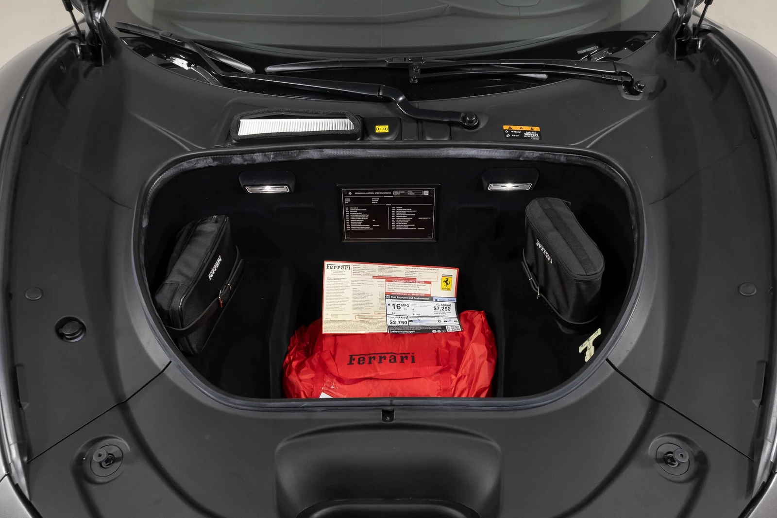 2022 Ferrari F8 Spider, 13/30