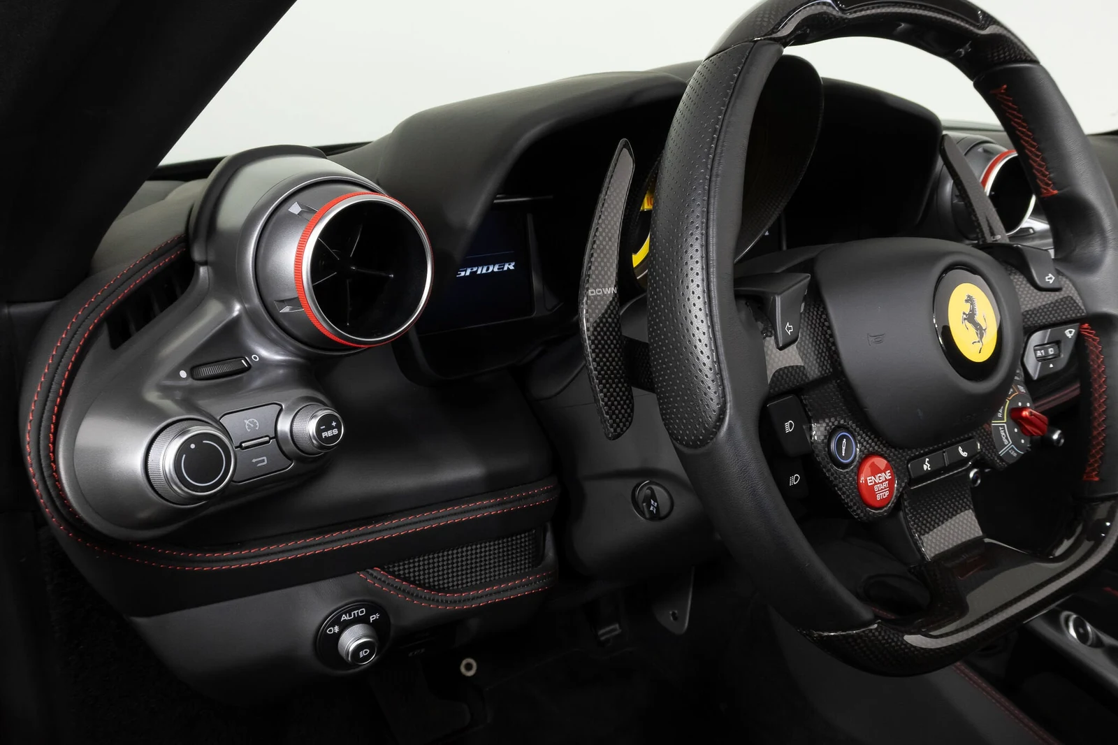 2022 Ferrari F8 Spider, 20/30