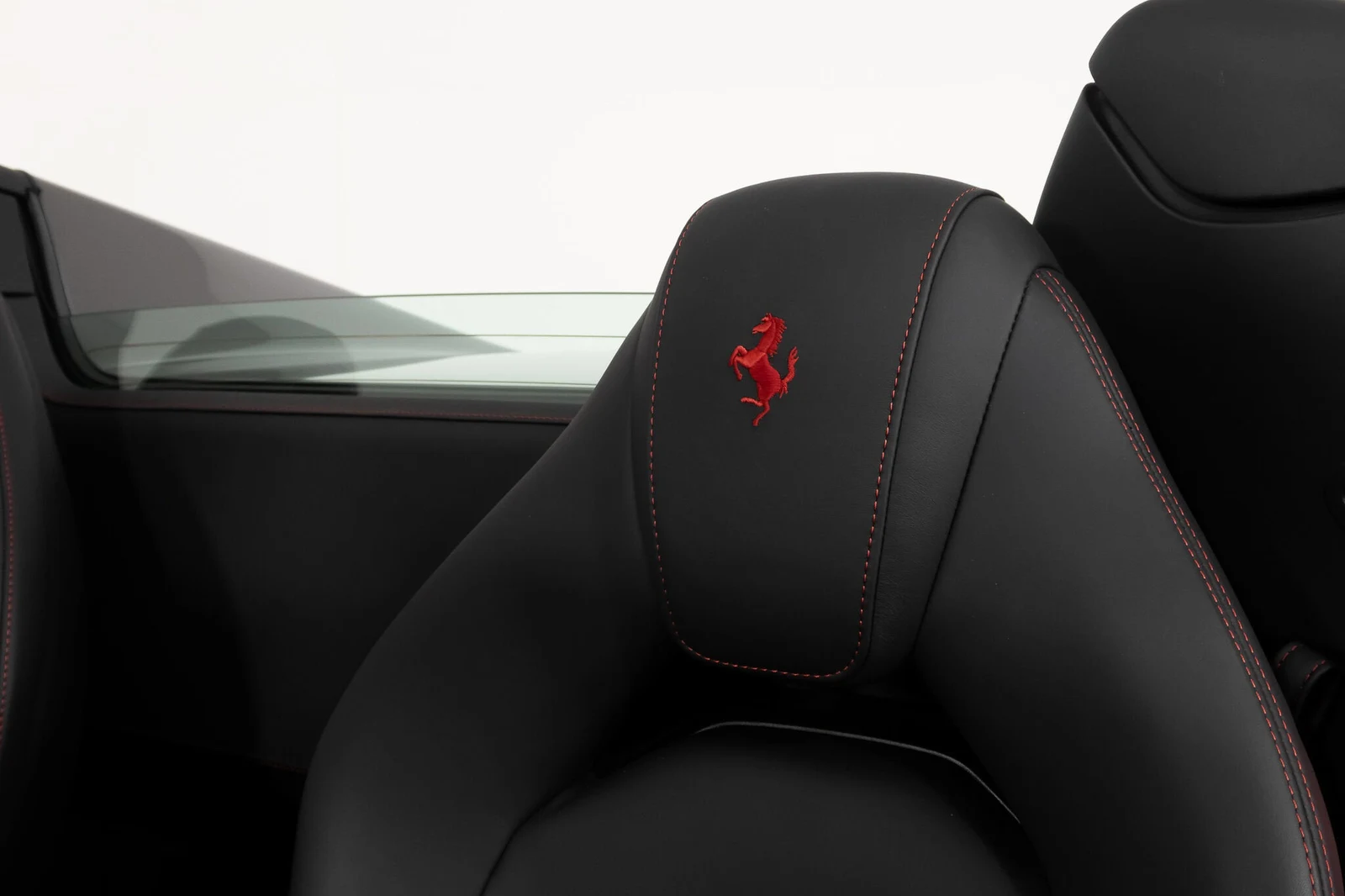 2022 Ferrari F8 Spider, 27/30