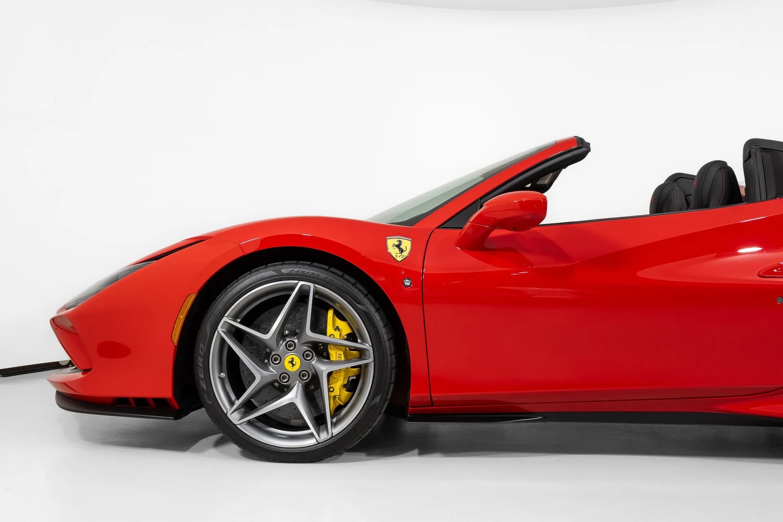 2022 Ferrari F8 Spider, 9/30