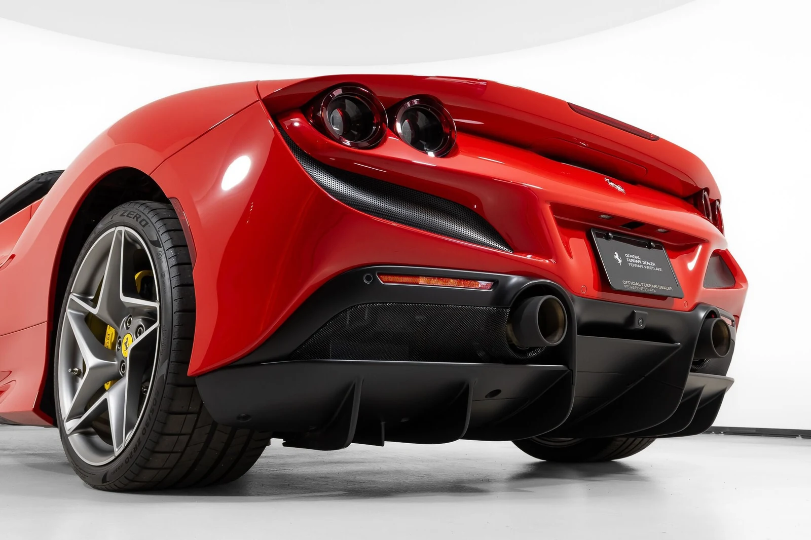 2022 Ferrari F8 Spider, 11/30