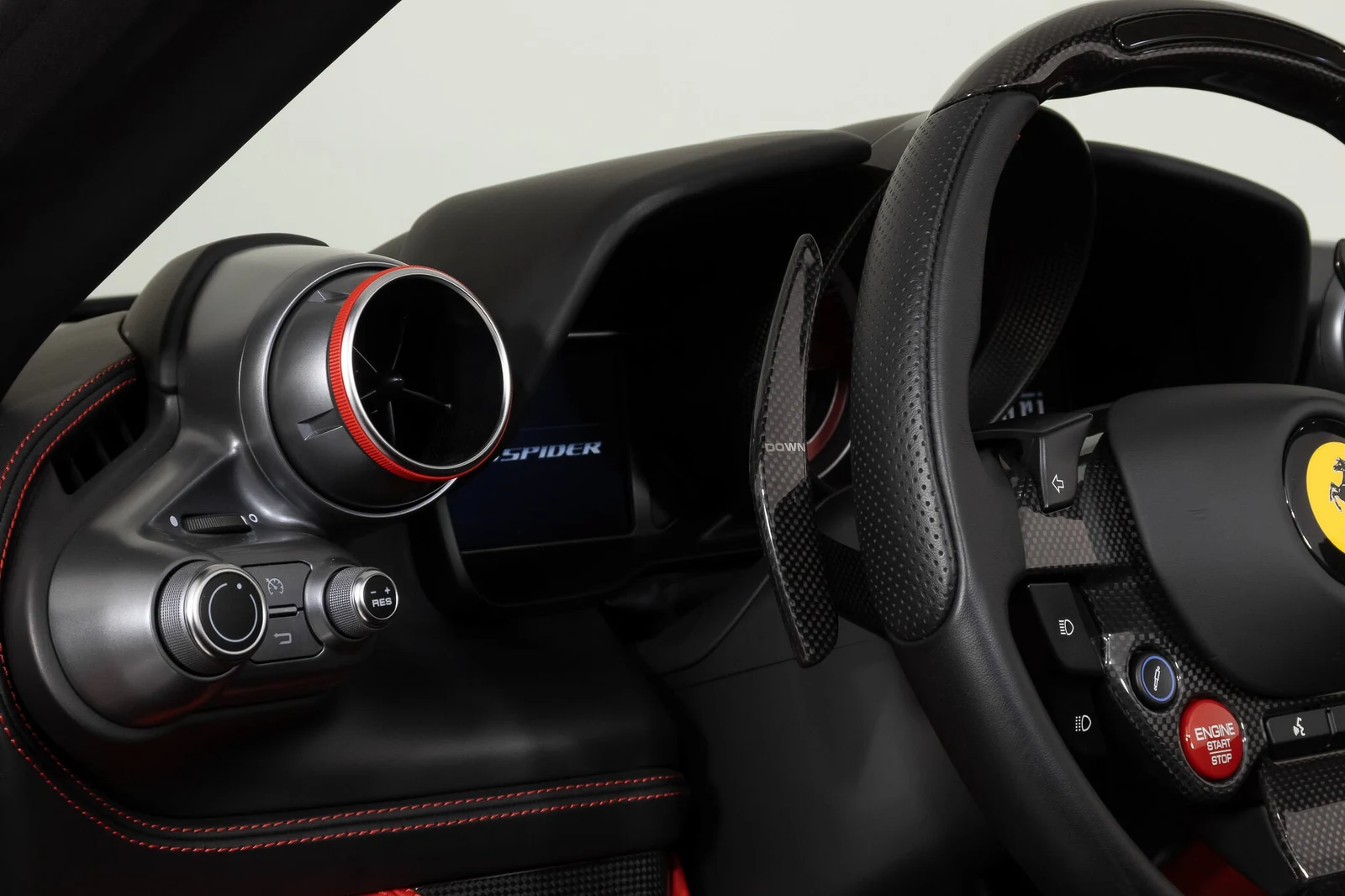 2022 Ferrari F8 Spider, 20/30