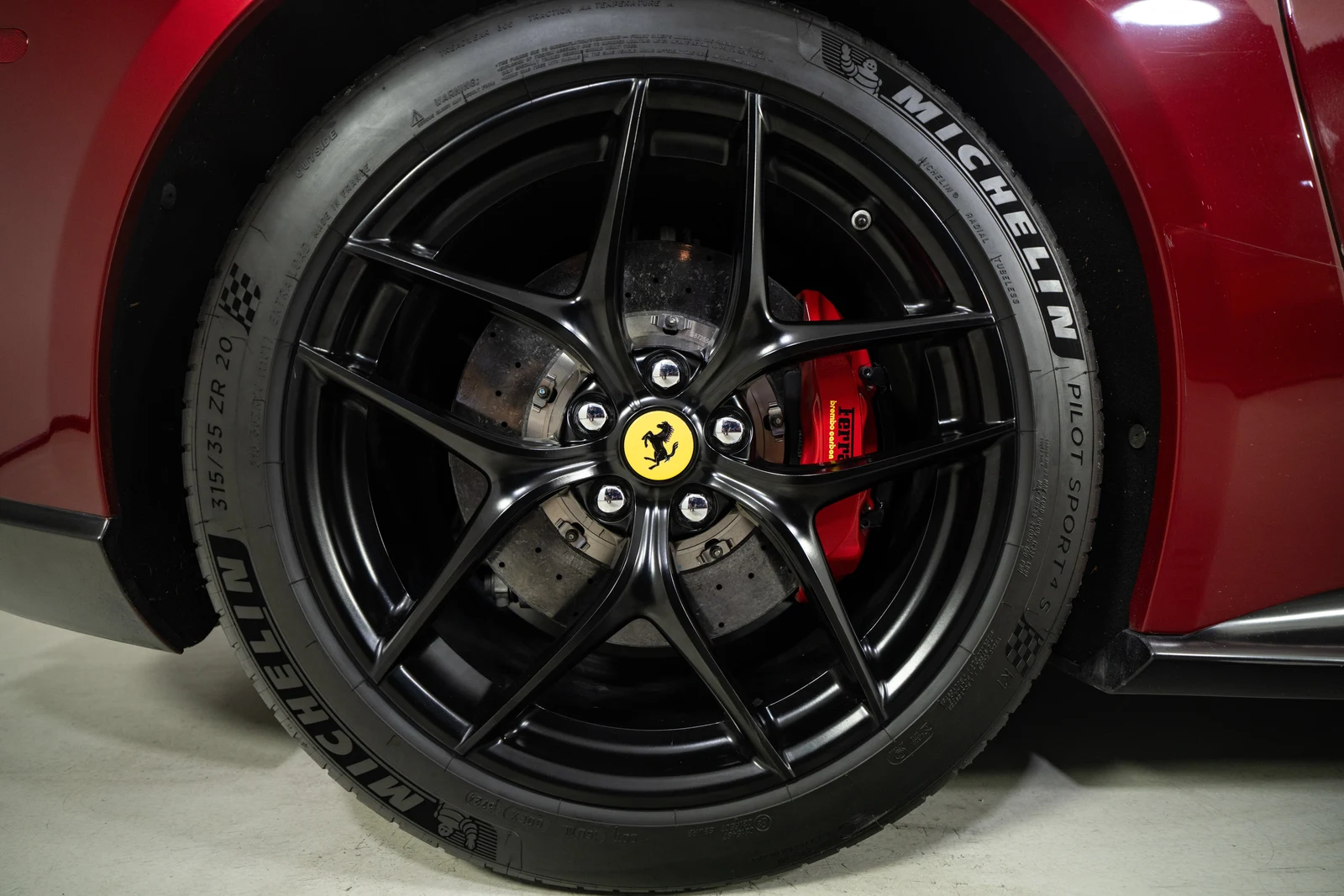 2015 Ferrari F12berlinetta, 10/30