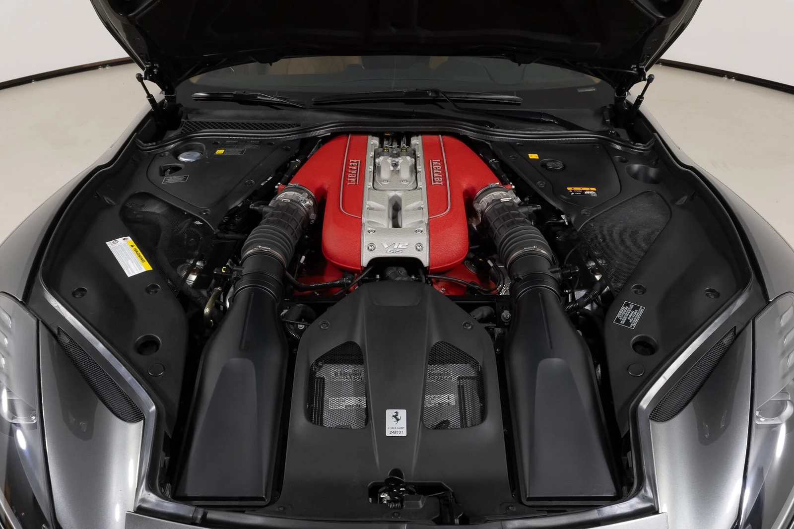 2019 Ferrari 812 Superfast, 14/30