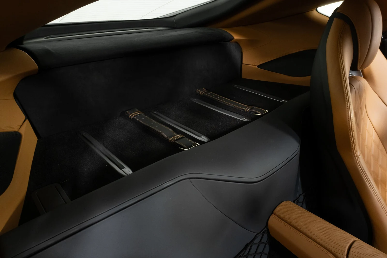 2019 Ferrari 812 Superfast, 28/30