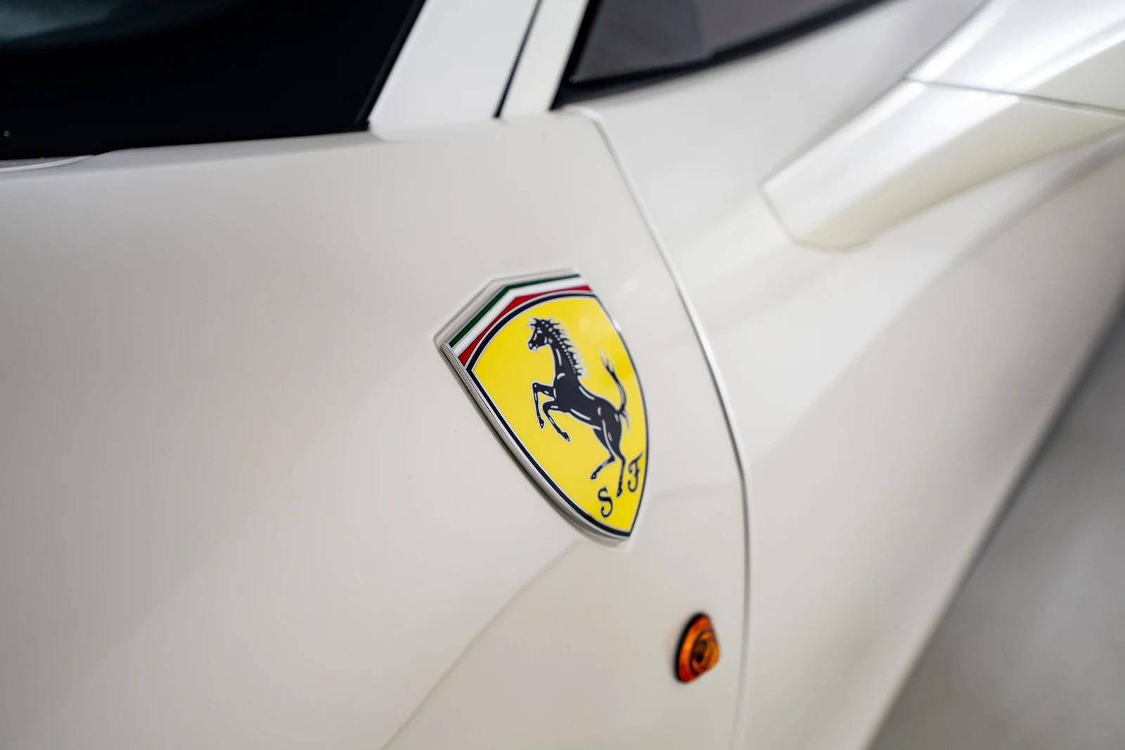 2013 Ferrari 458 Italia, 10/30