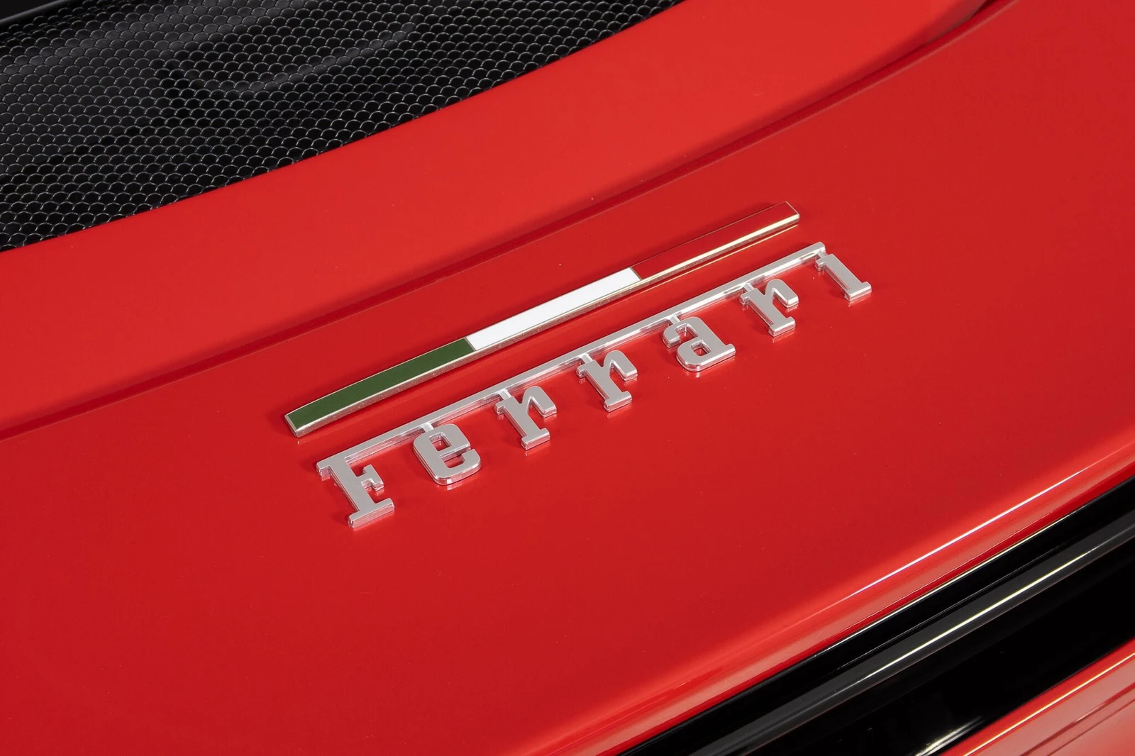 2025 Ferrari 296 GTS, 15/30