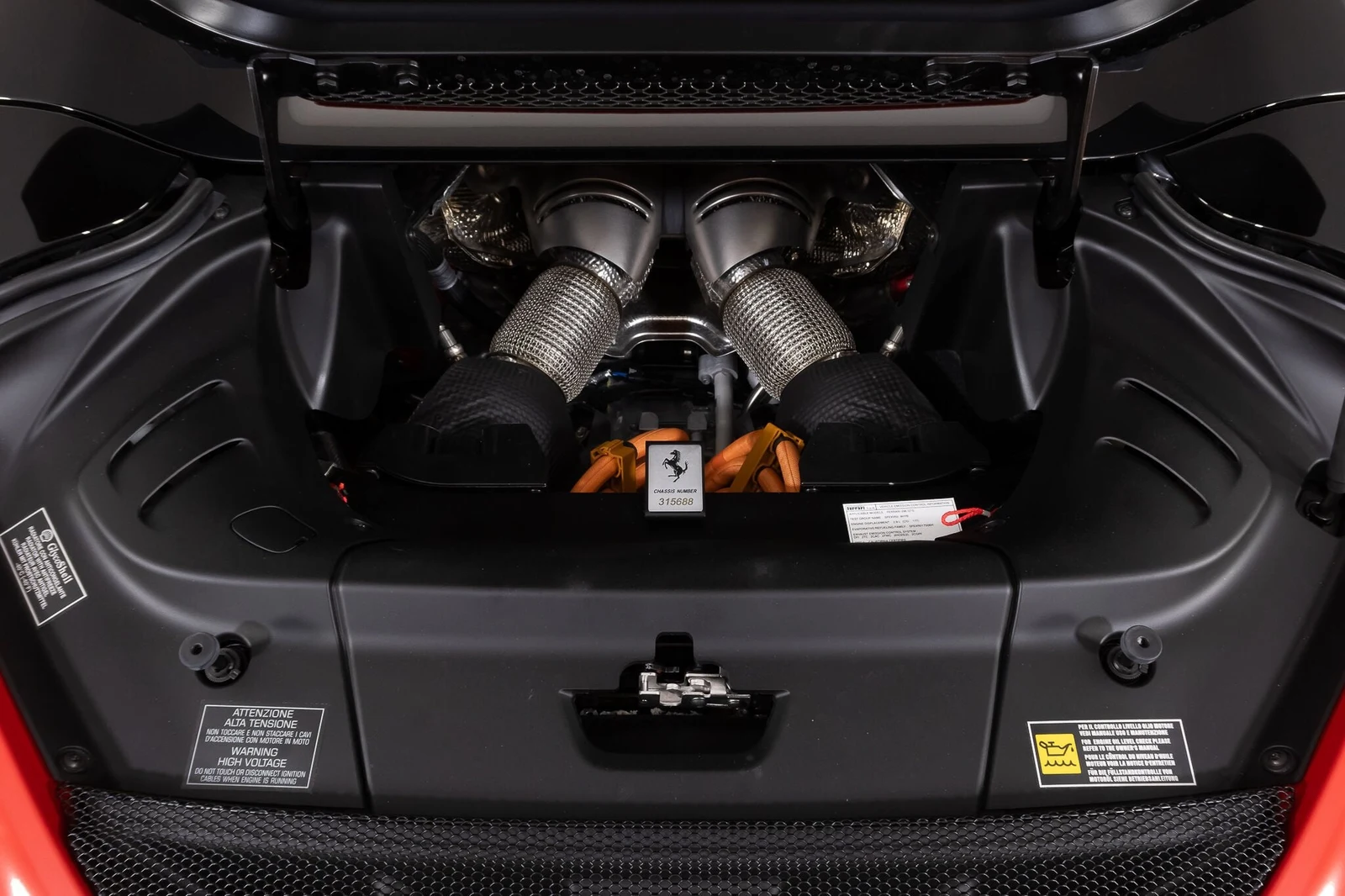 2025 Ferrari 296 GTS, 16/30