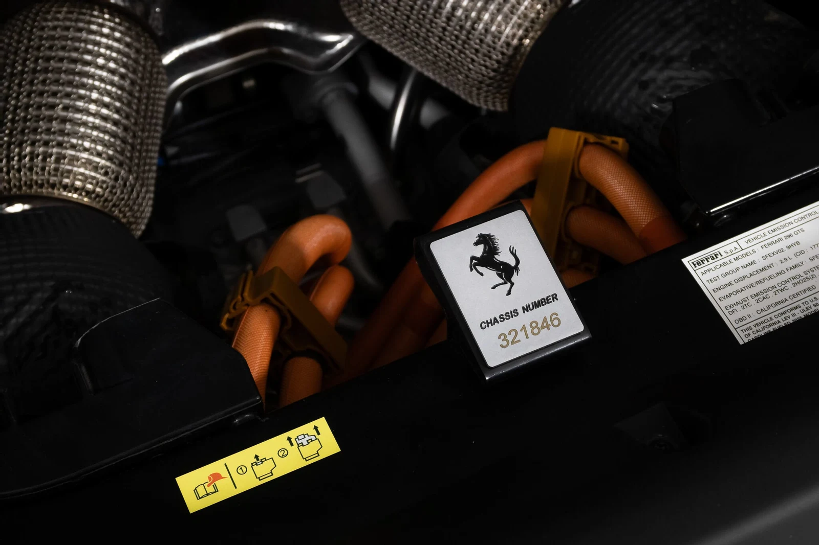 2025 Ferrari 296 GTS, 12/30