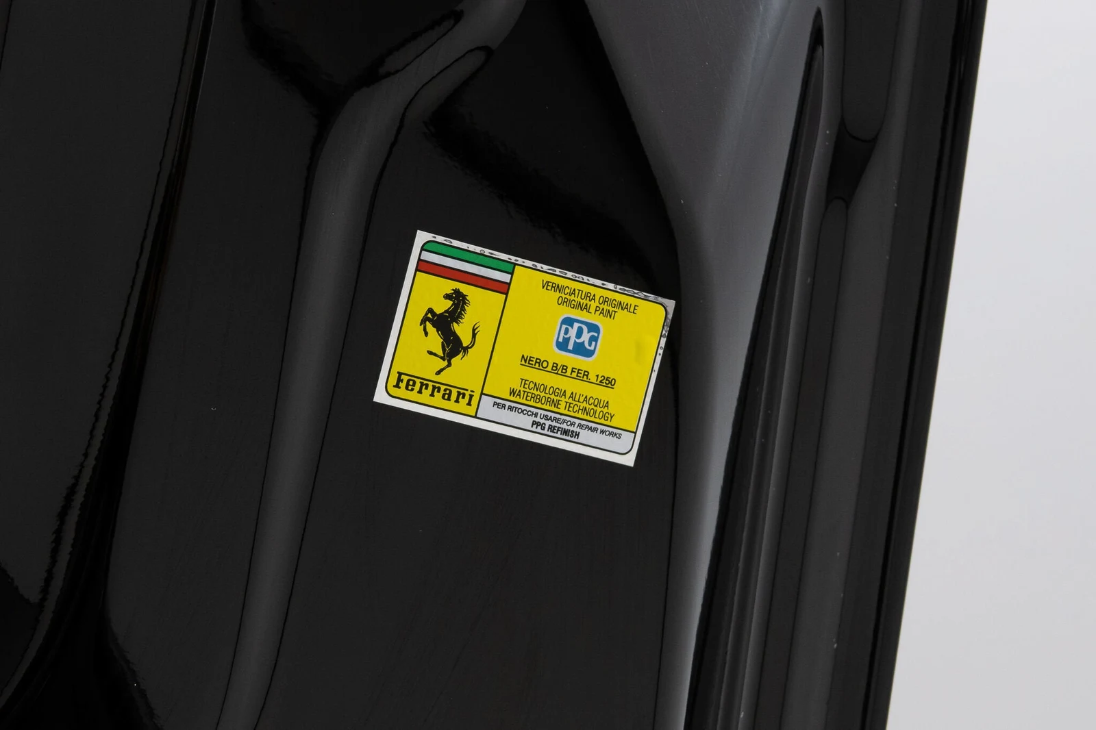 2025 Ferrari 296 GTS, 14/30