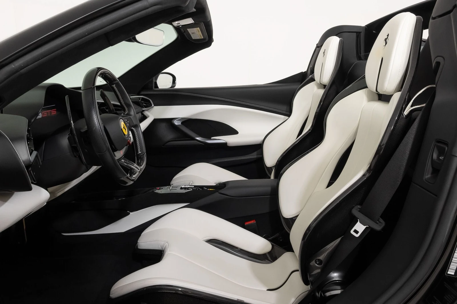 2025 Ferrari 296 GTS, 17/30