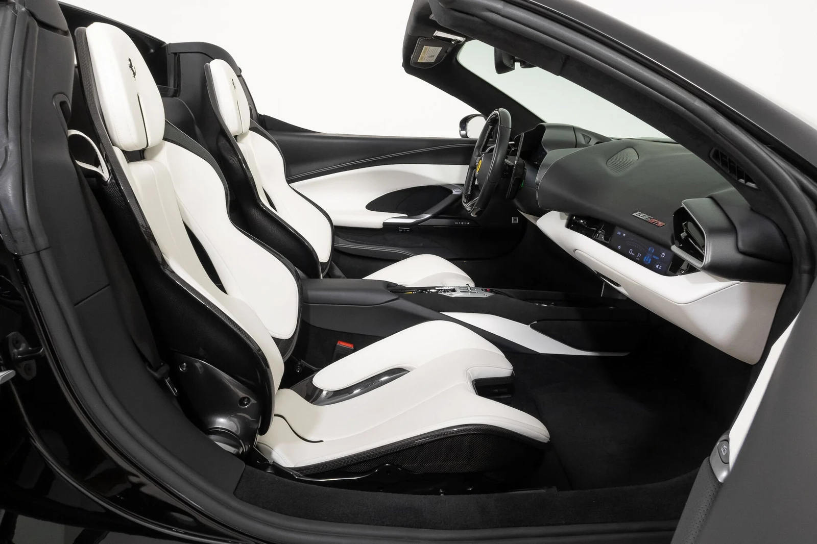 2025 Ferrari 296 GTS, 25/30