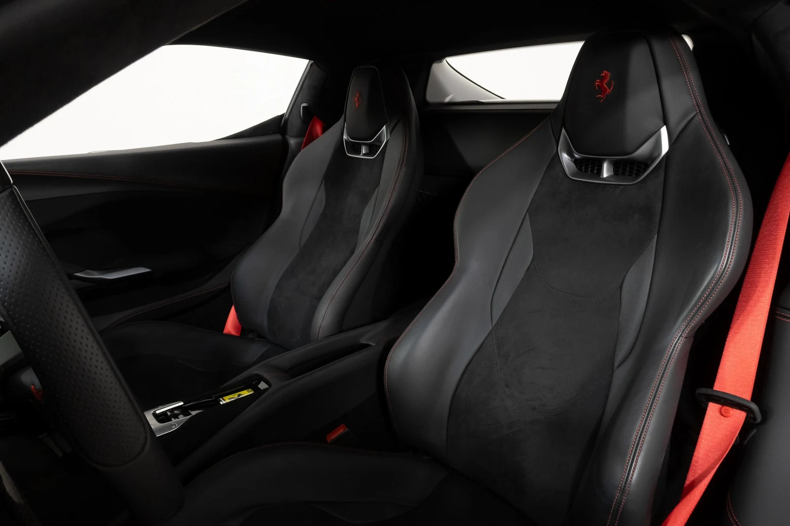 2024 Ferrari 296 GTB, 28/30