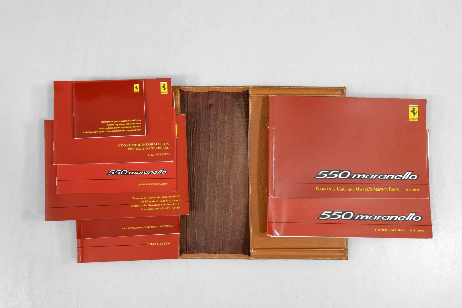 1999 Ferrari 550 Maranello, documents and keys
