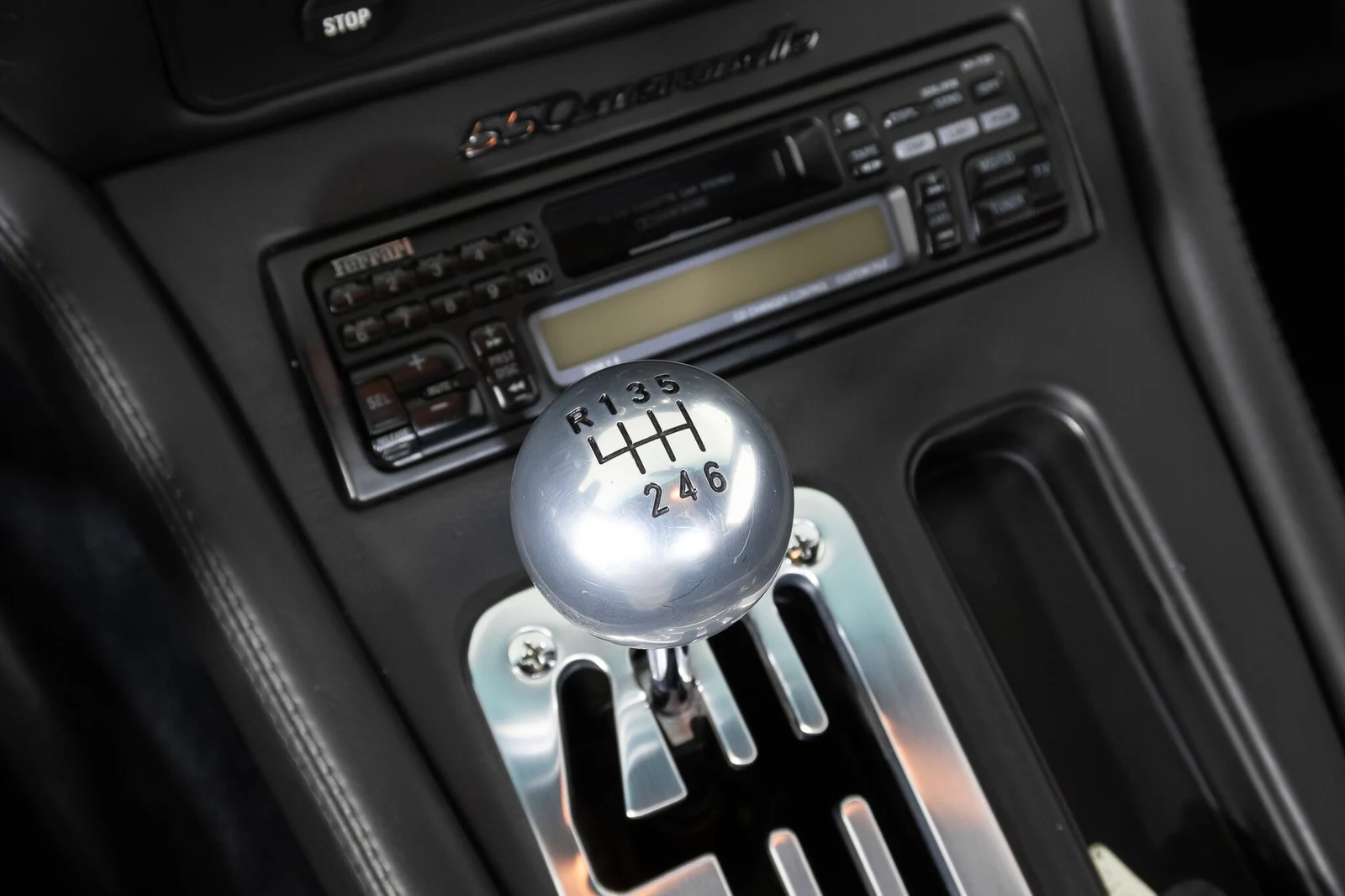 1999 Ferrari 550 Maranello interior, center console, Nero