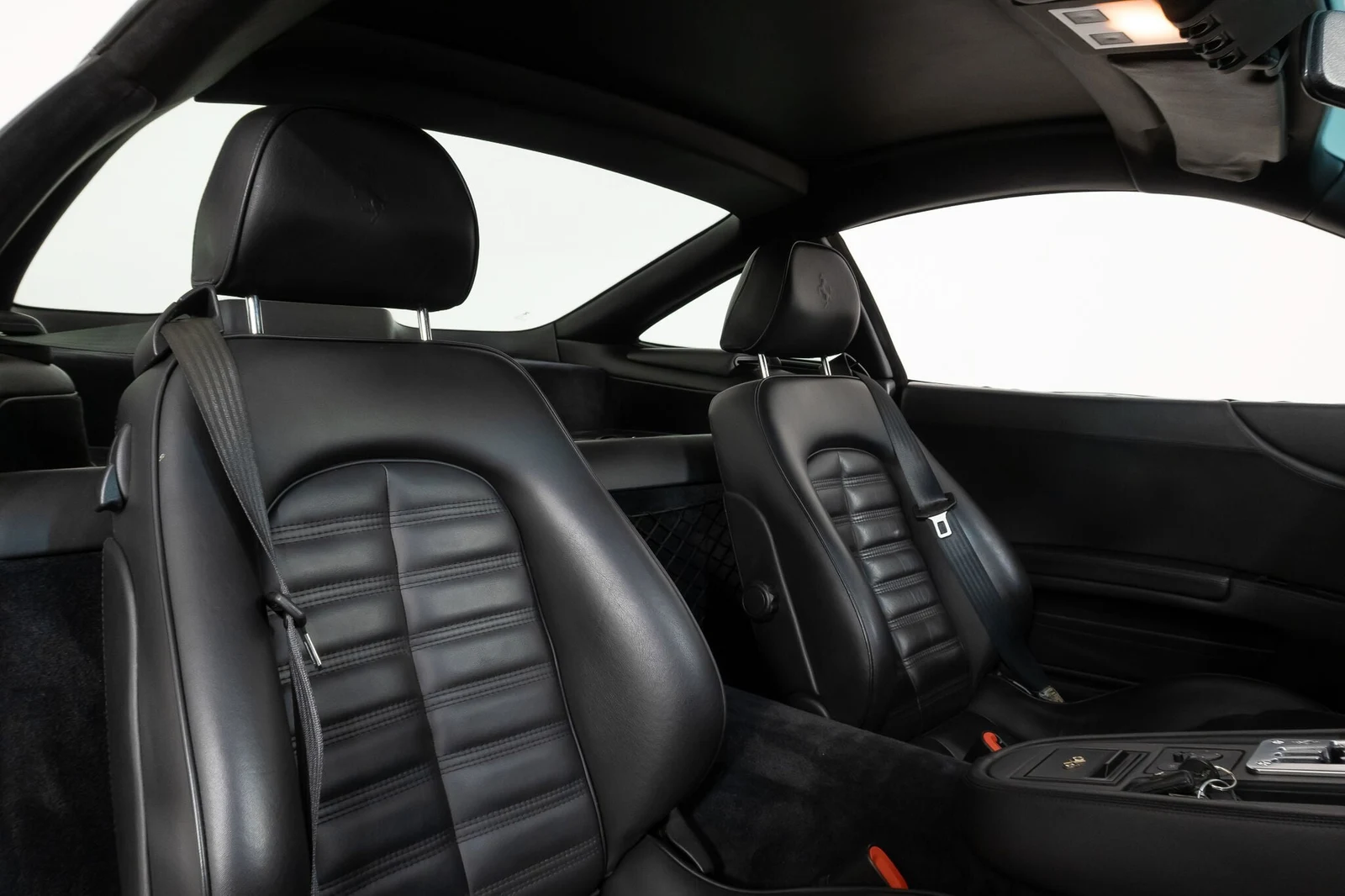 1999 Ferrari 550 Maranello interior, seats, Nero