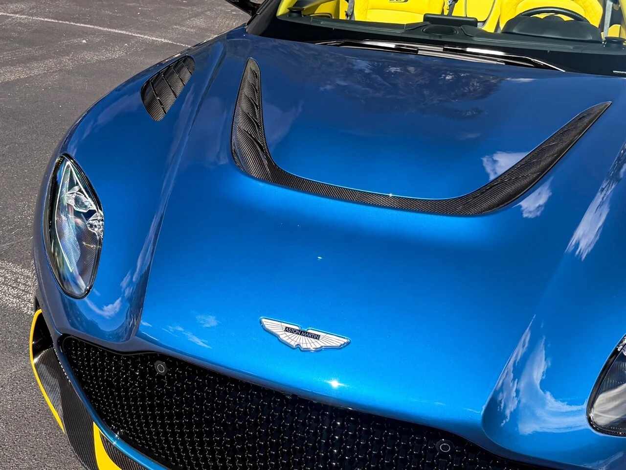2023 Aston Martin DBS 770 Ultimate Volante, 6/20