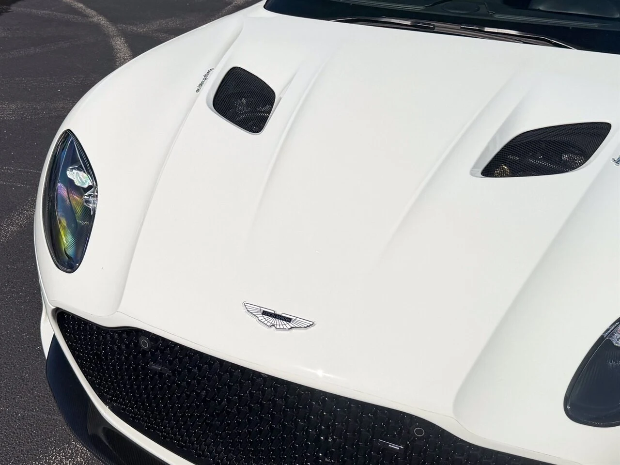 2019 Aston Martin DBS Superleggera, 5/20