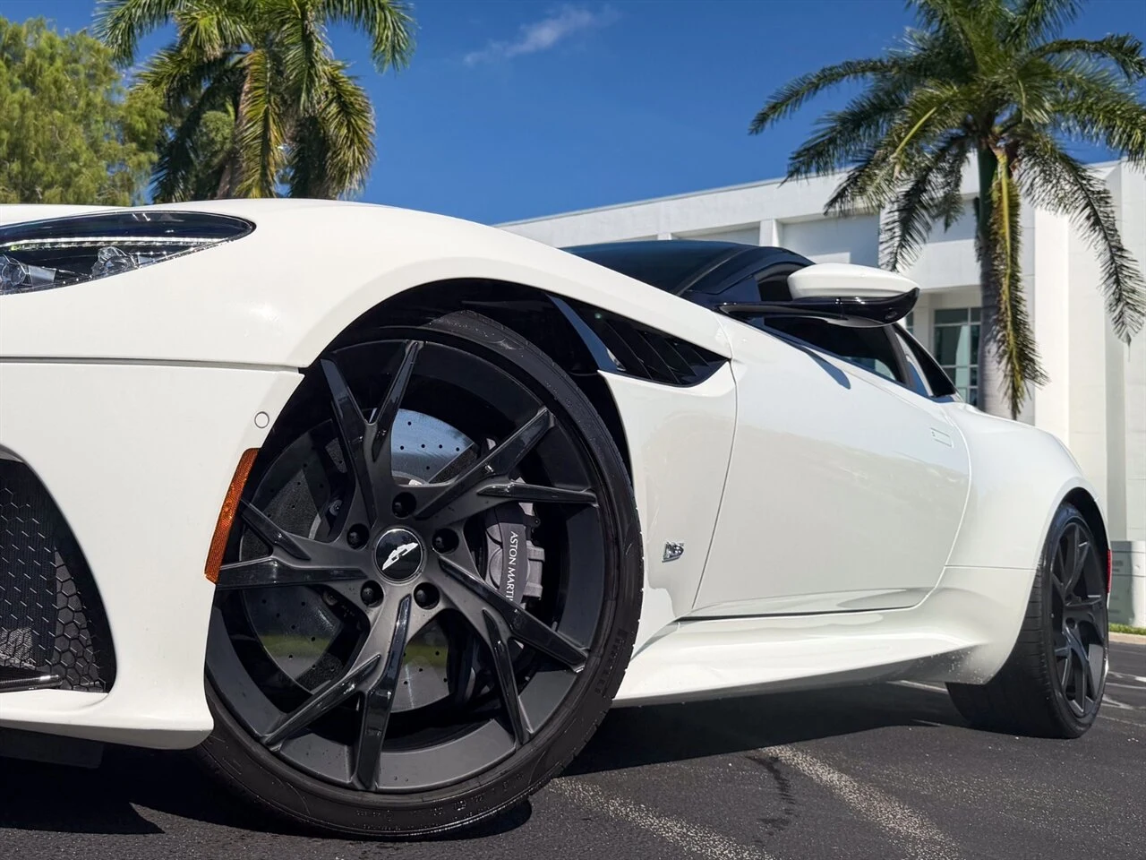 2019 Aston Martin DBS Superleggera, 12/20