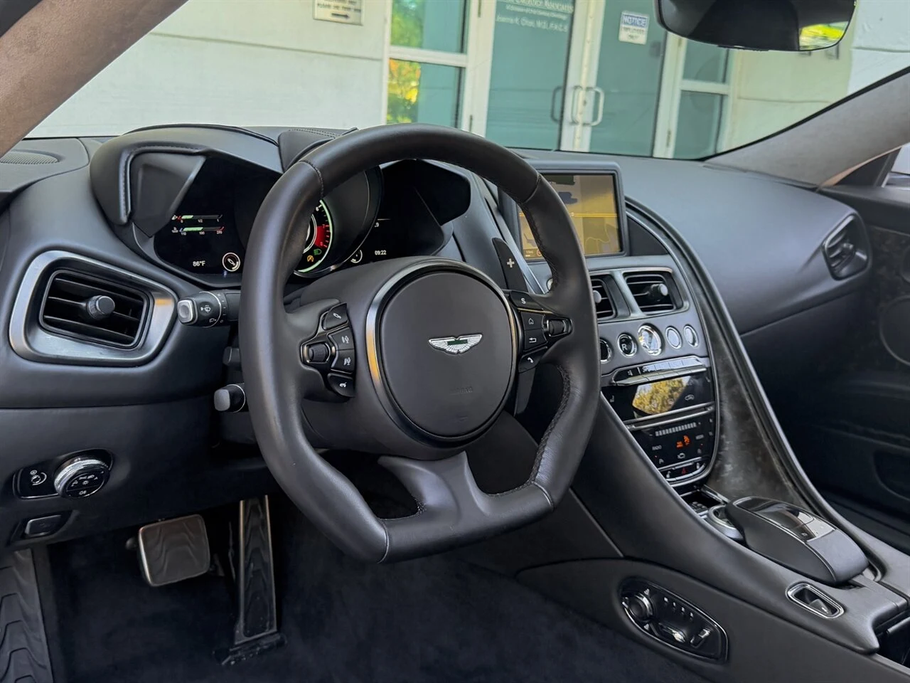 2019 Aston Martin DBS Superleggera, 13/20