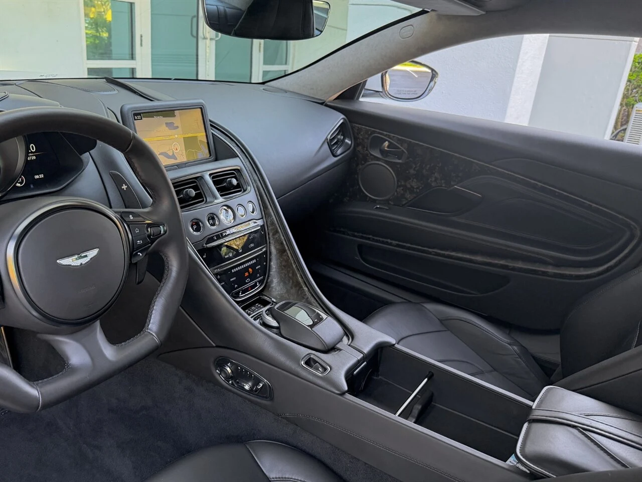 2019 Aston Martin DBS Superleggera, 15/20