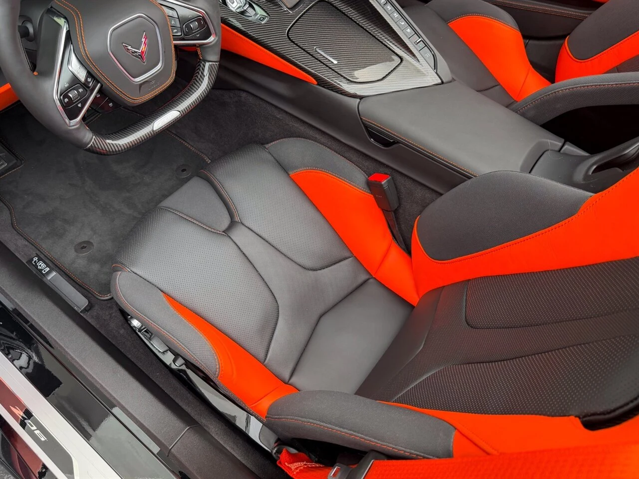 2025 Chevrolet Corvette Z06 Convertible (C8), 19/20