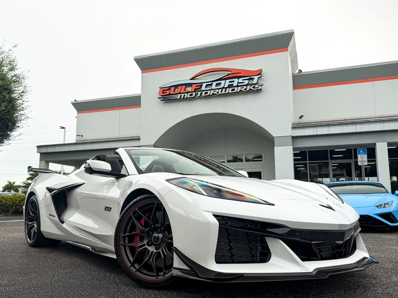 Chevrolet Corvette Z06 Convertible (C8) · White Pearl Metallic Tricoat · Gulf Coast Motorworks