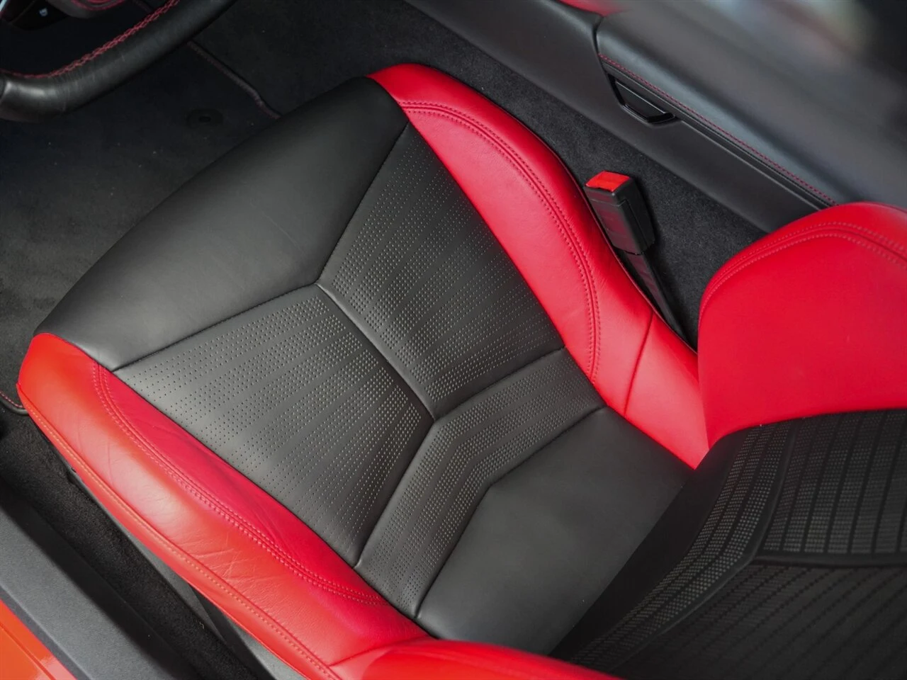 2020 Chevrolet Corvette Stingray 3LT (C8), 17/20