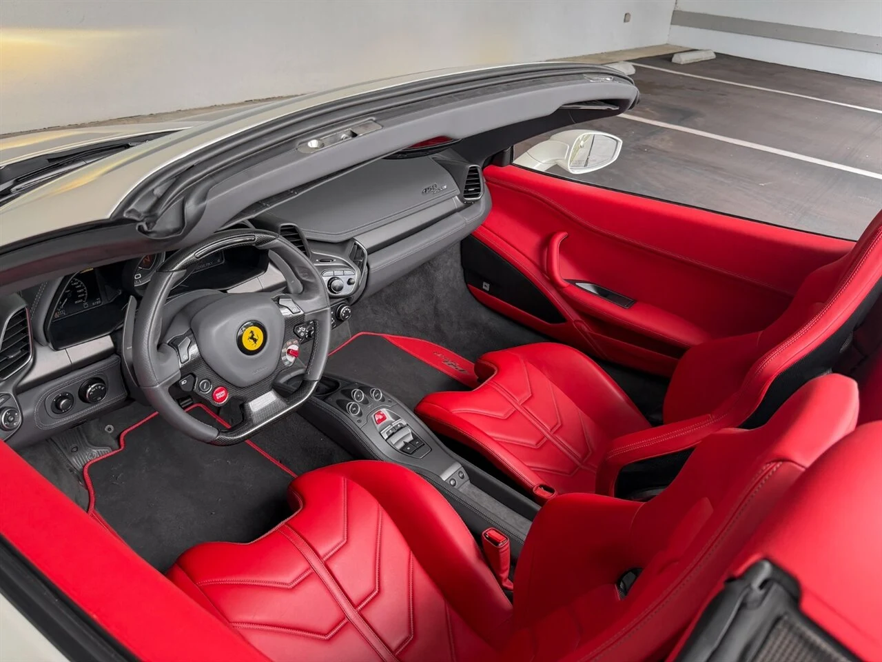 2014 Ferrari 458 Spider, 2/20