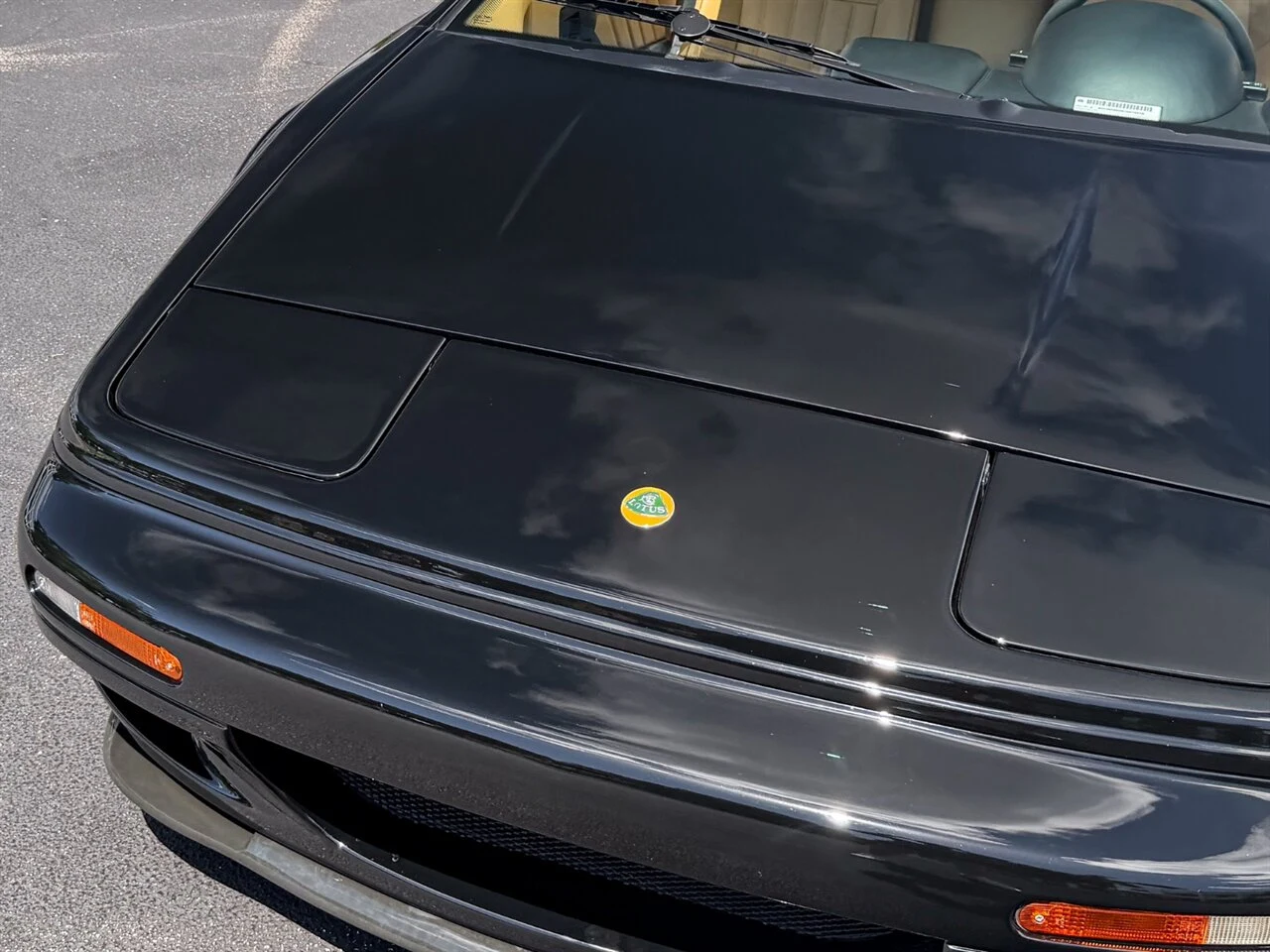 2001 Lotus Esprit V8, 3/20